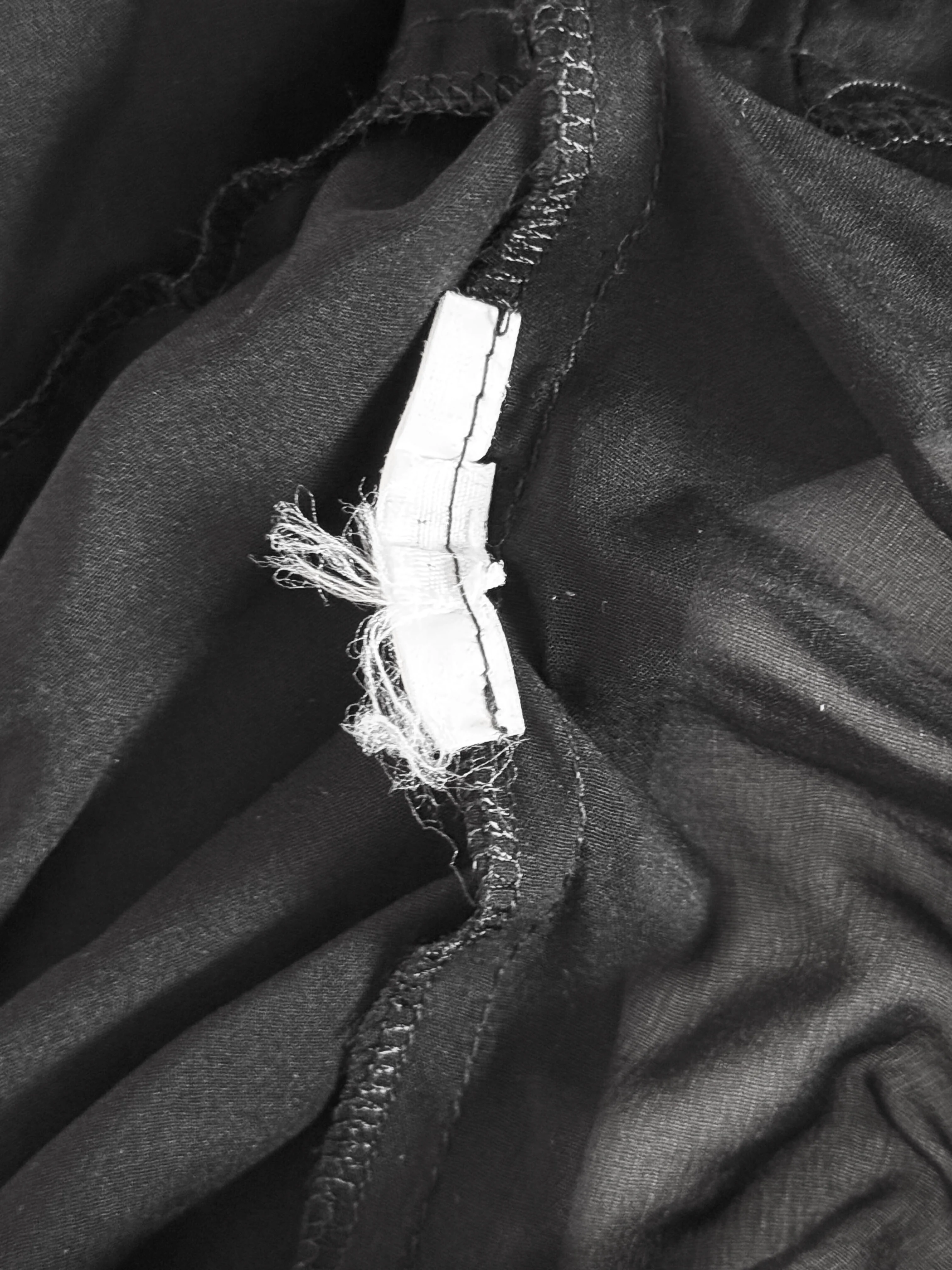 Dolce and Gabbana SS 2002 Black Silk Ruffled Long-Sleeved Runway Sample Dress - Image 3