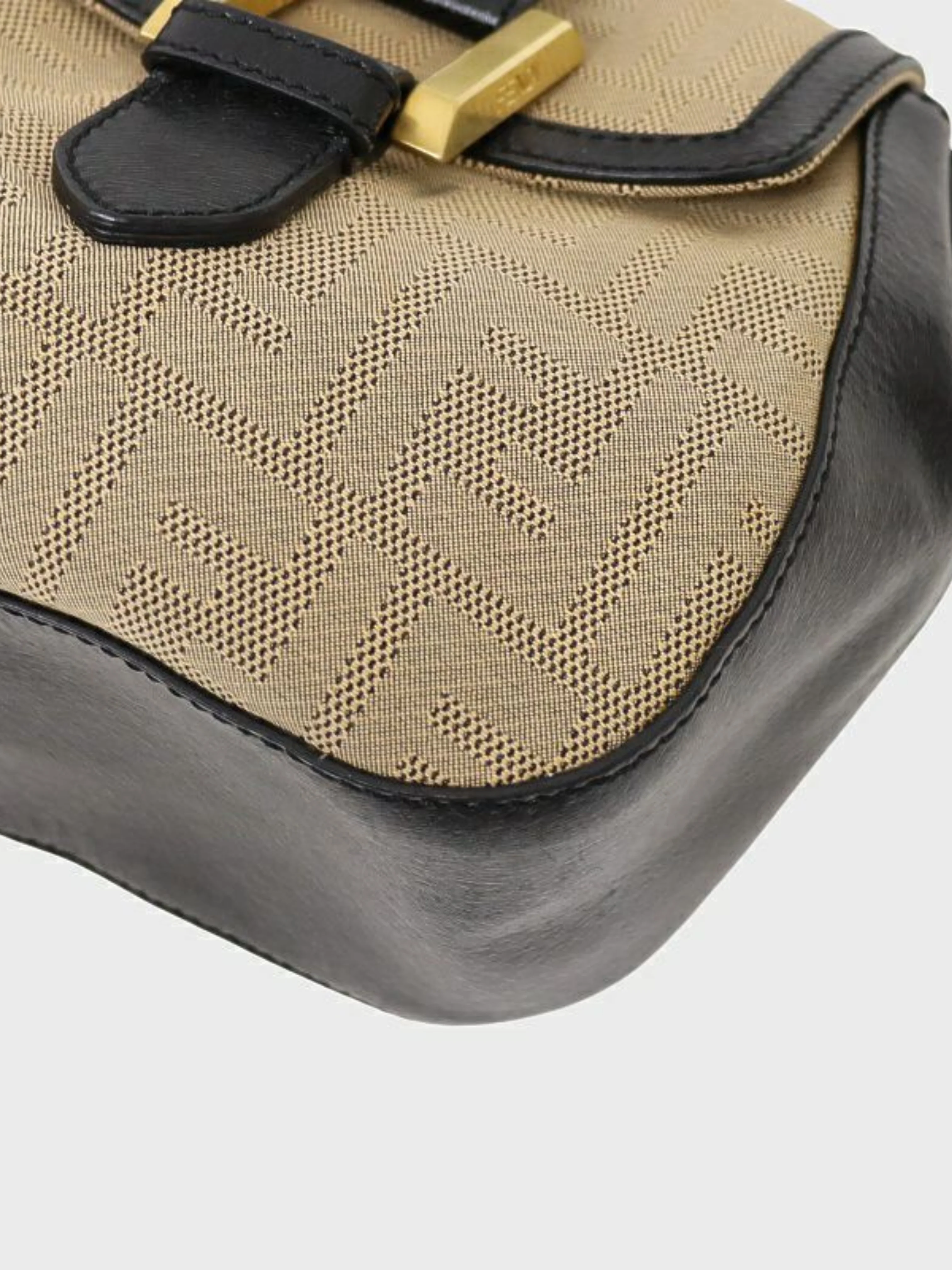 Fendi 2000s Beige Black Canvas Leather Zucca Logo Hardware Handbag - Image 4