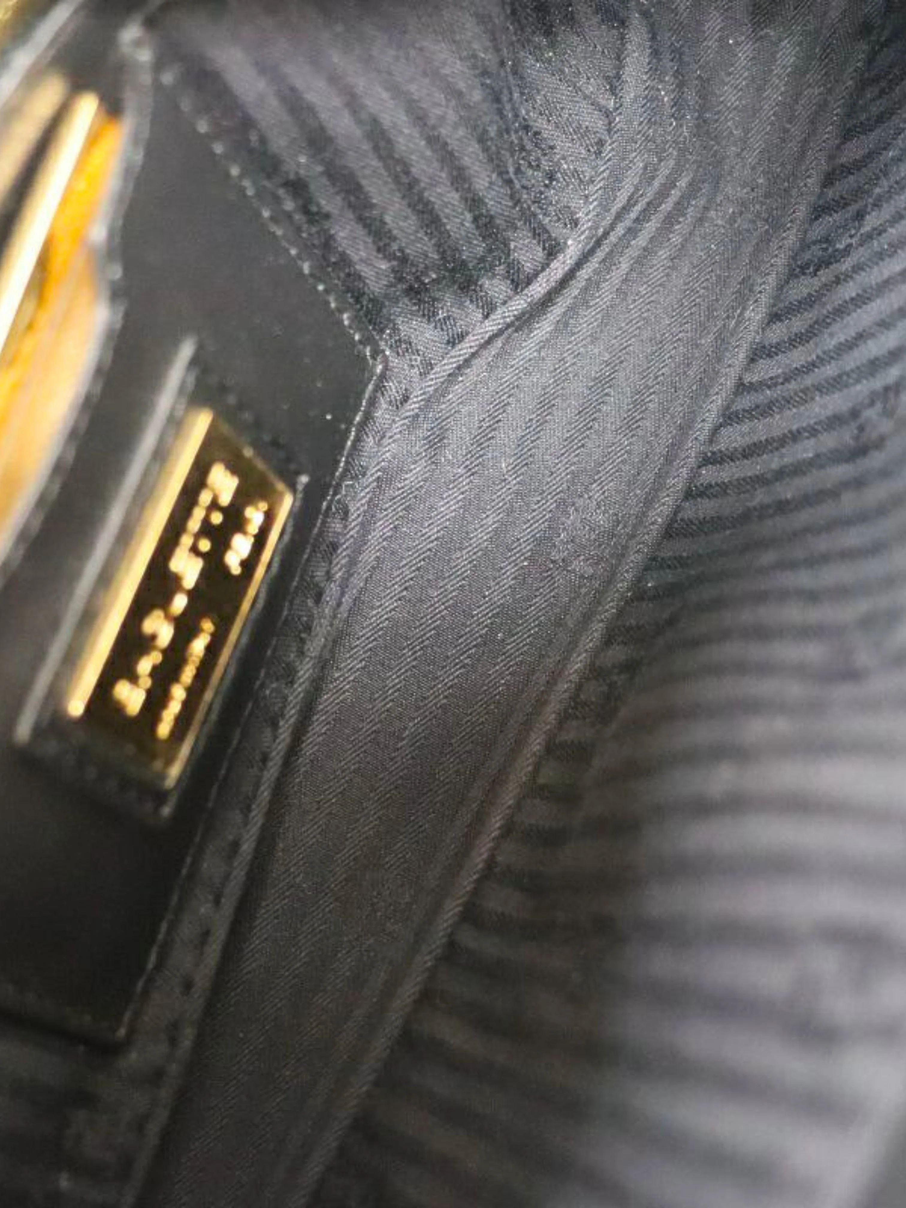 Fendi 2000s Black Leather Mamma Bucket Bag - Image 9