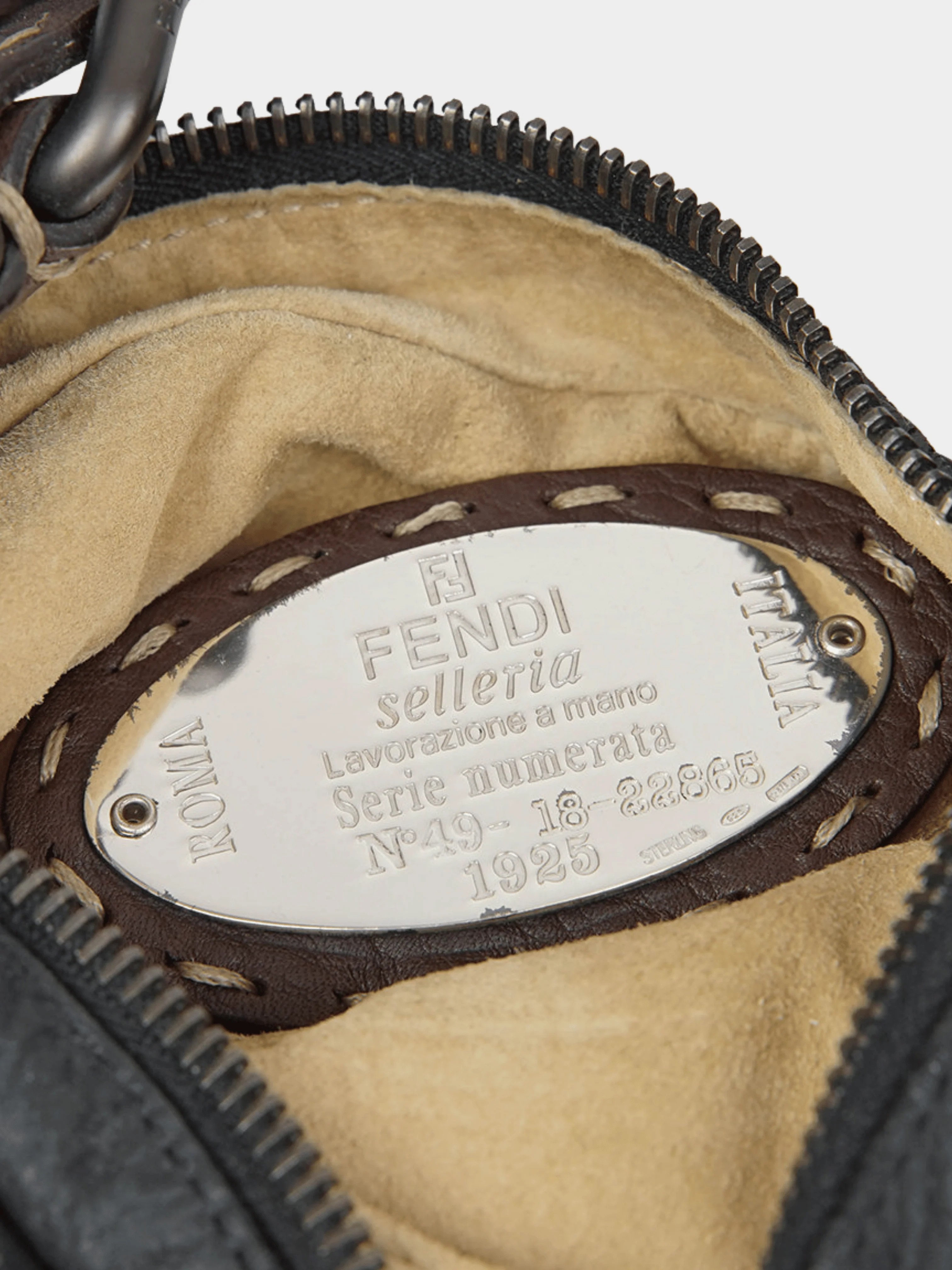 Fendi FW 2002 Oyster Exotic Stingray Trimmed Leather Bag - Image 5