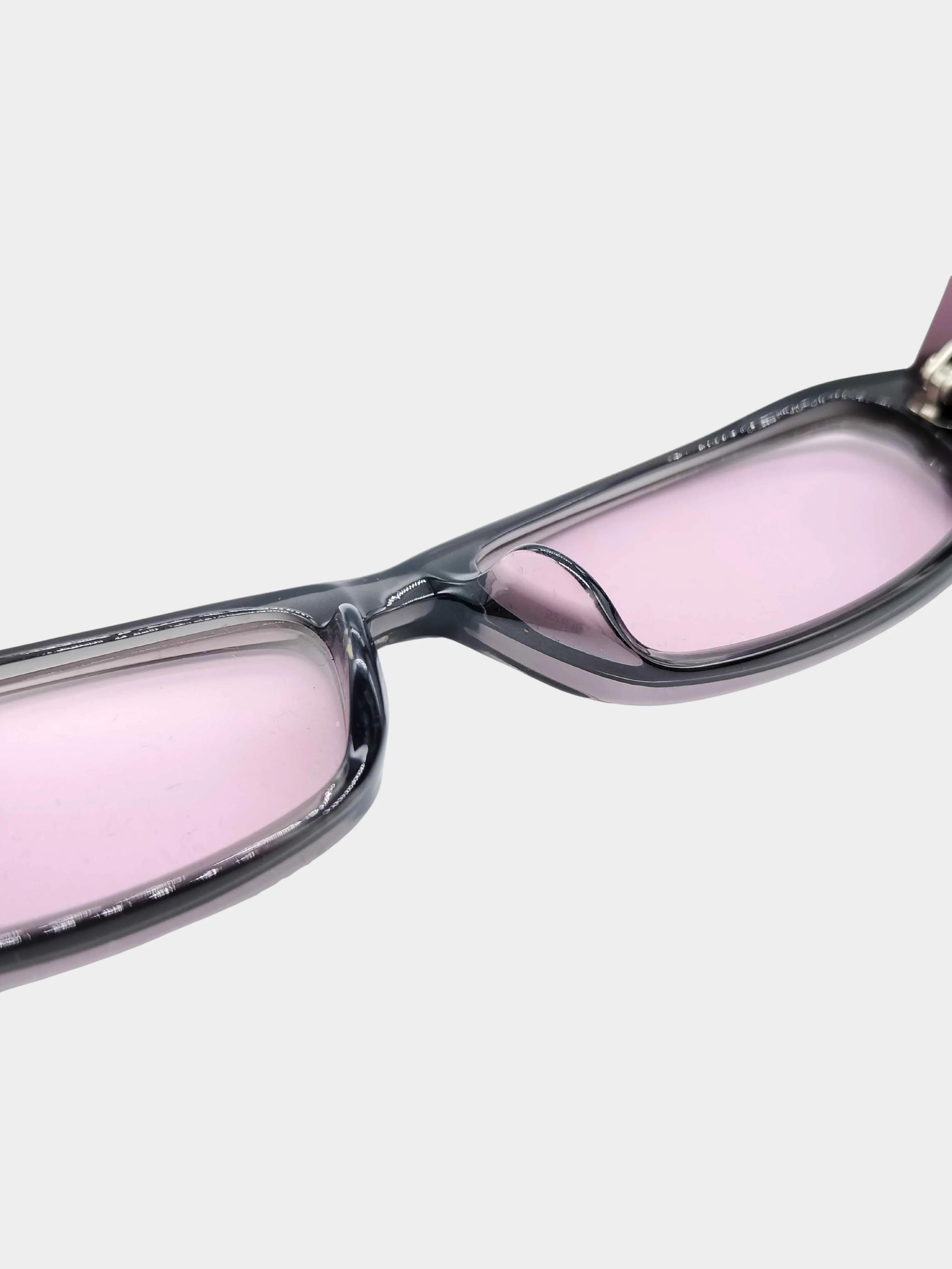 Gucci 2000s Purple GG-9051 Narrow Rectangular Sunglasses - Image 4