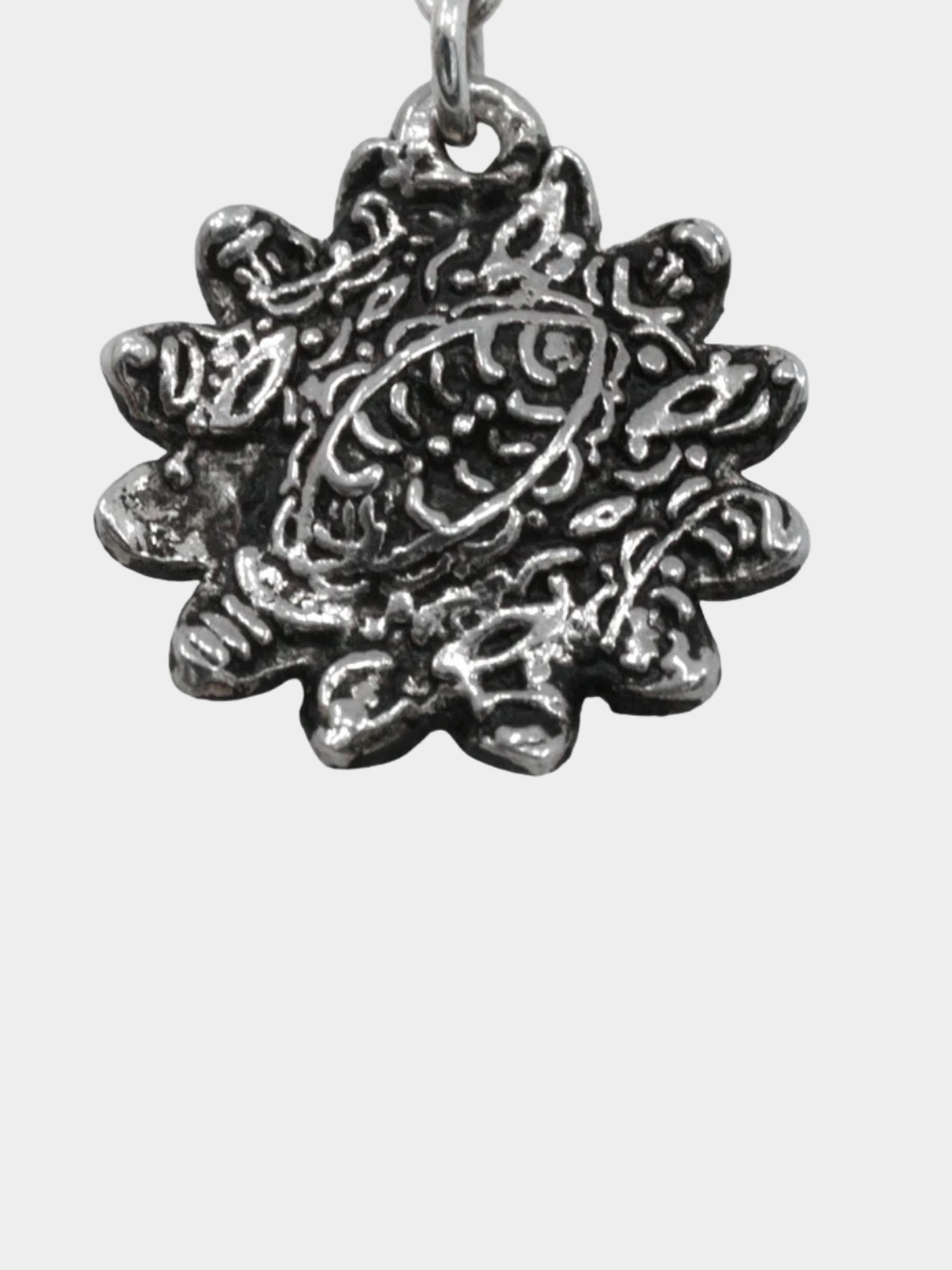 Gucci 2010s Silver Double G Mother of Pearl Bracelet - Image 6
