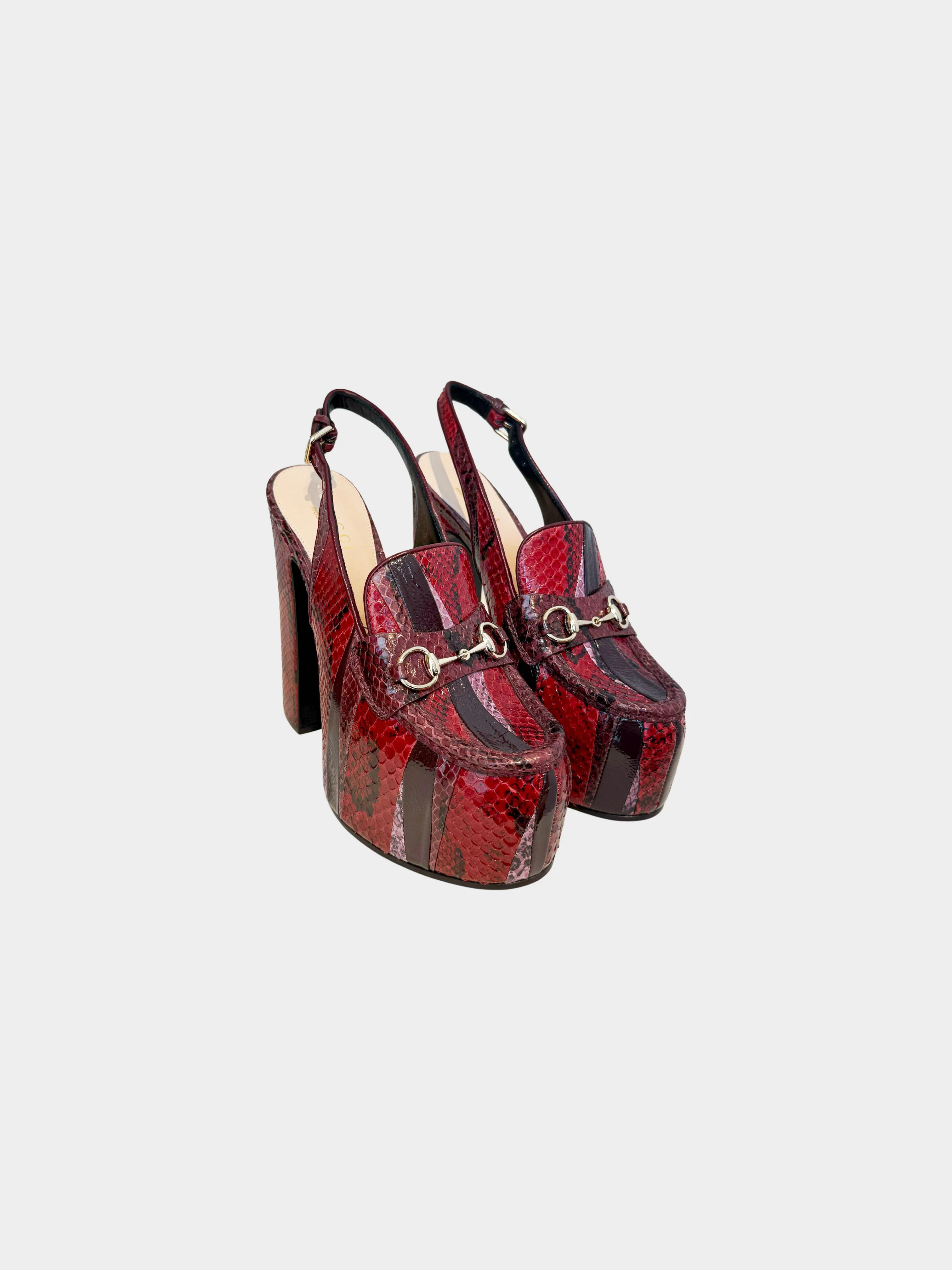 Gucci Fall 2024 Runway Red and Black Python Horsebit Platform Slingback Pumps - Image 2