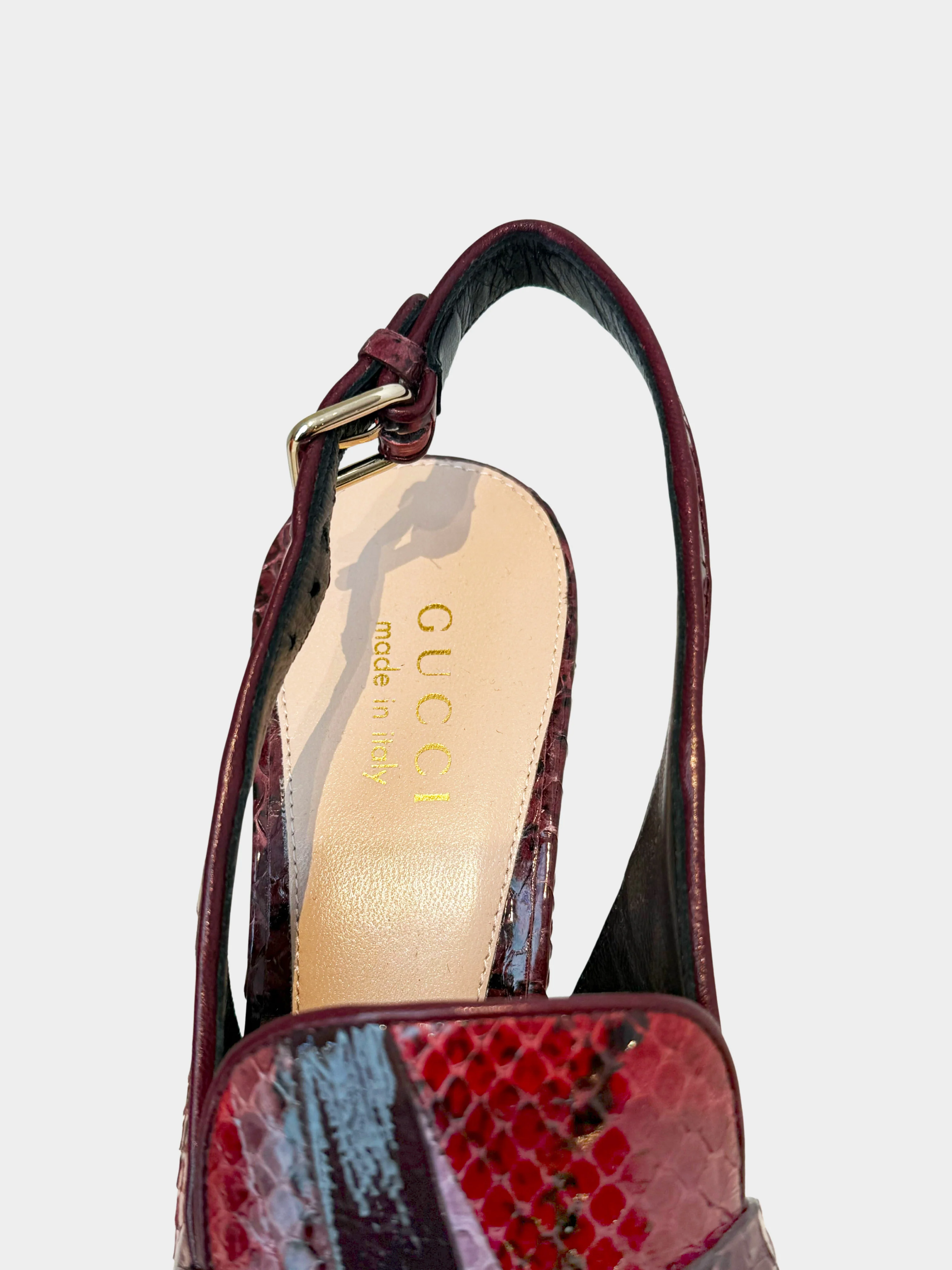 Gucci Fall 2024 Runway Red and Black Python Horsebit Platform Slingback Pumps - Image 6