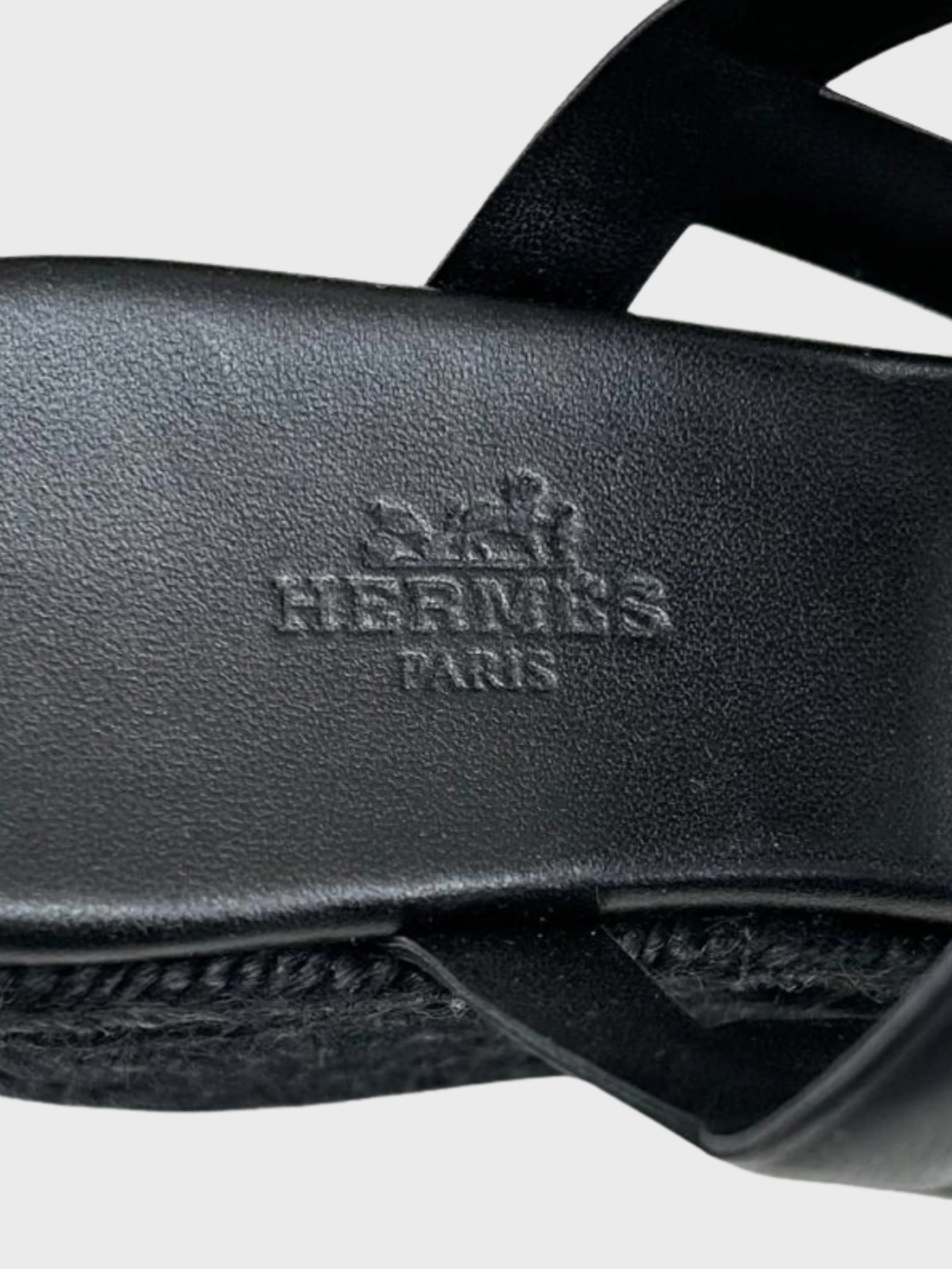 Hermès SS 2024 Black Leather Ithea 30 Espadrille Sandals - Image 5