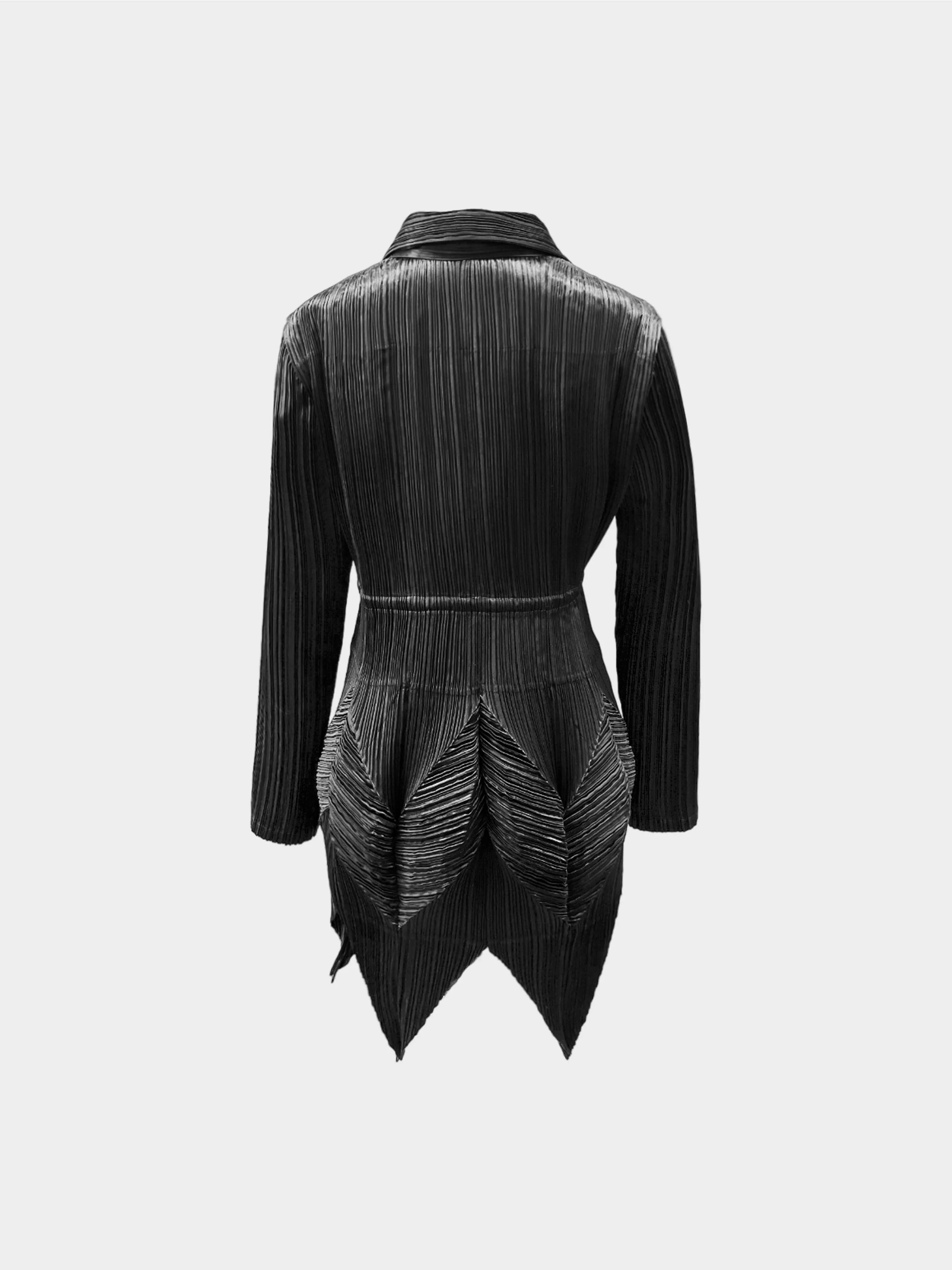 Issey Miyake 1990s Black Pleated Pointed Hem Tail Blazer - Image 2