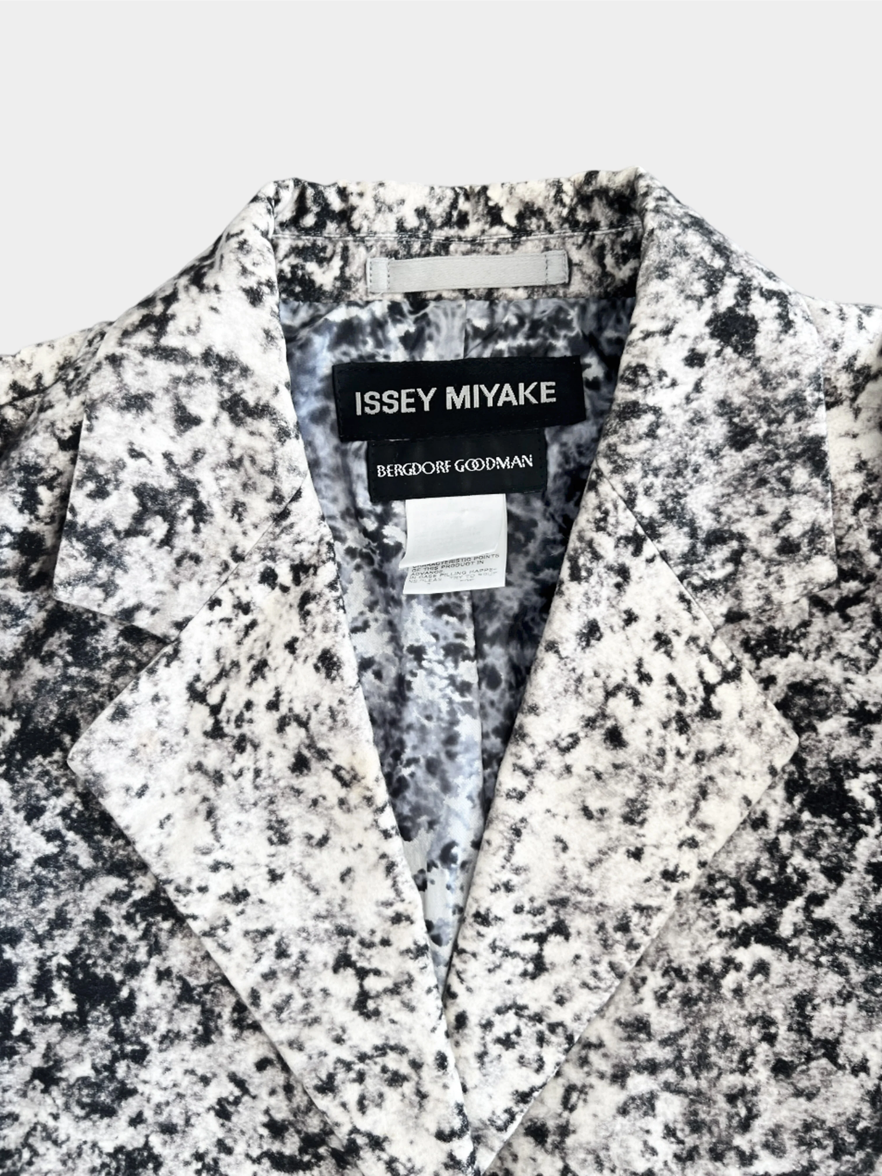 Issey Miyake 2000s Textured Soft Cotton Blazer - Image 3