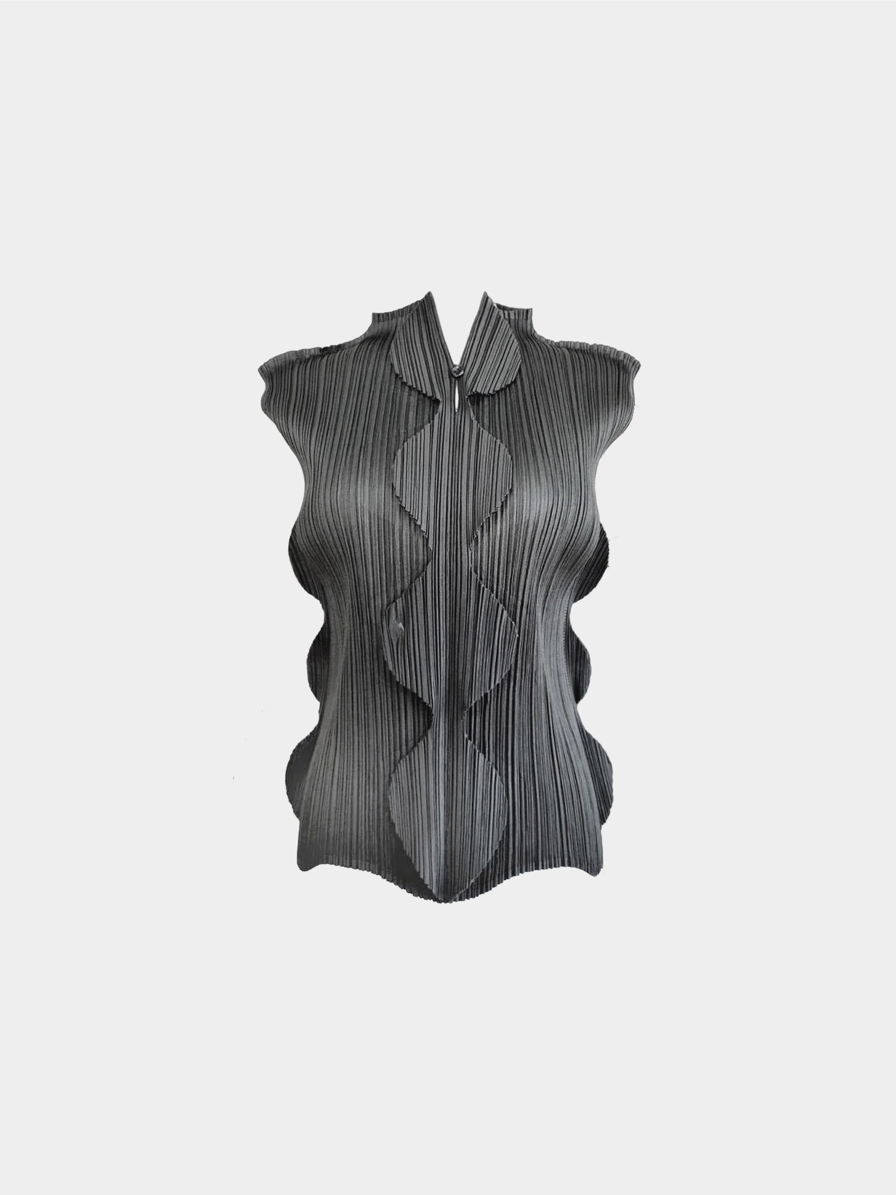 Issey Miyake Summer 2005 Rare Pleats Please Grey Scalloped Top - Image 5