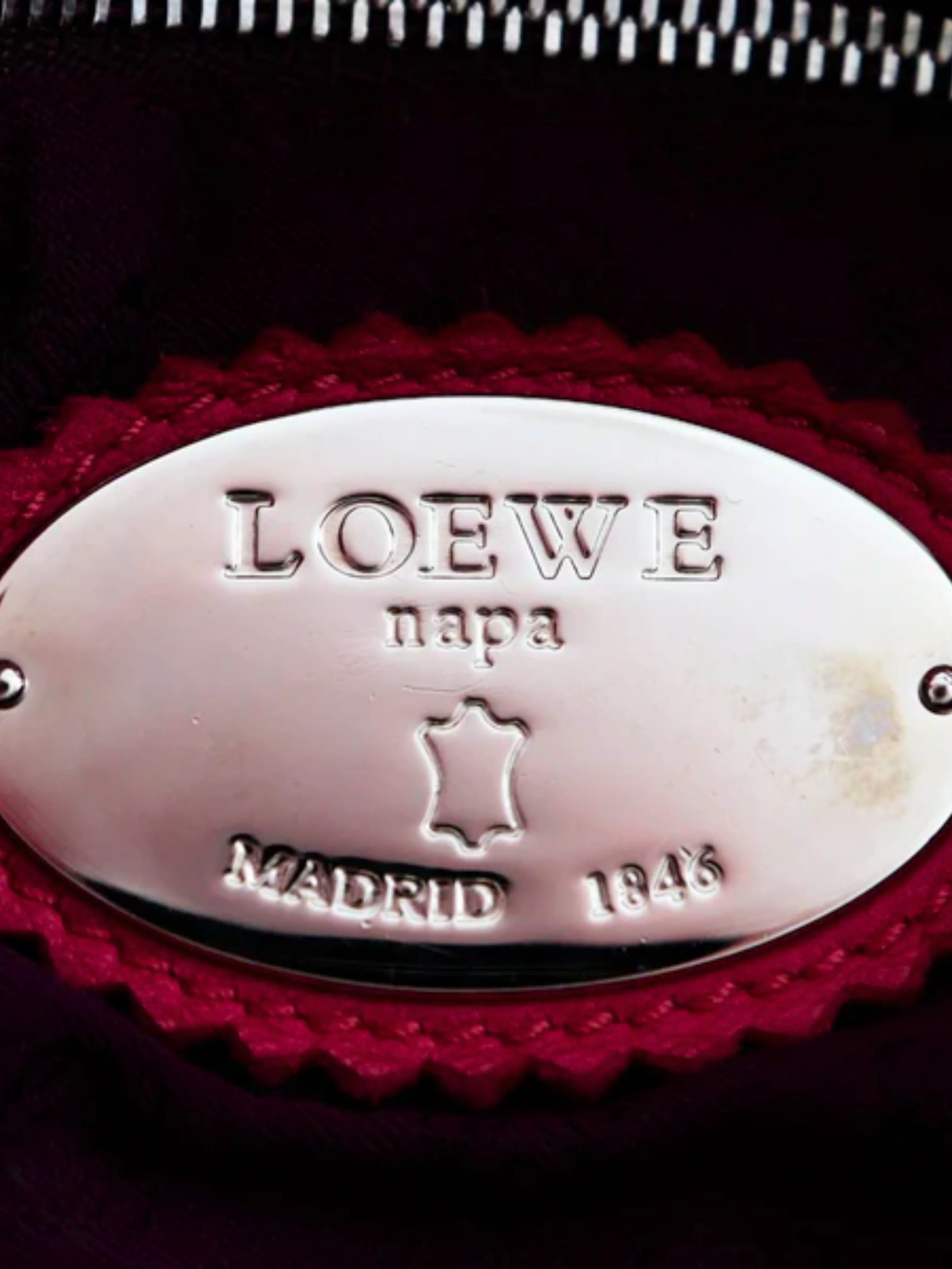 Loewe 2010s Pink Flamenco 30 Shoulder Bag - Image 4