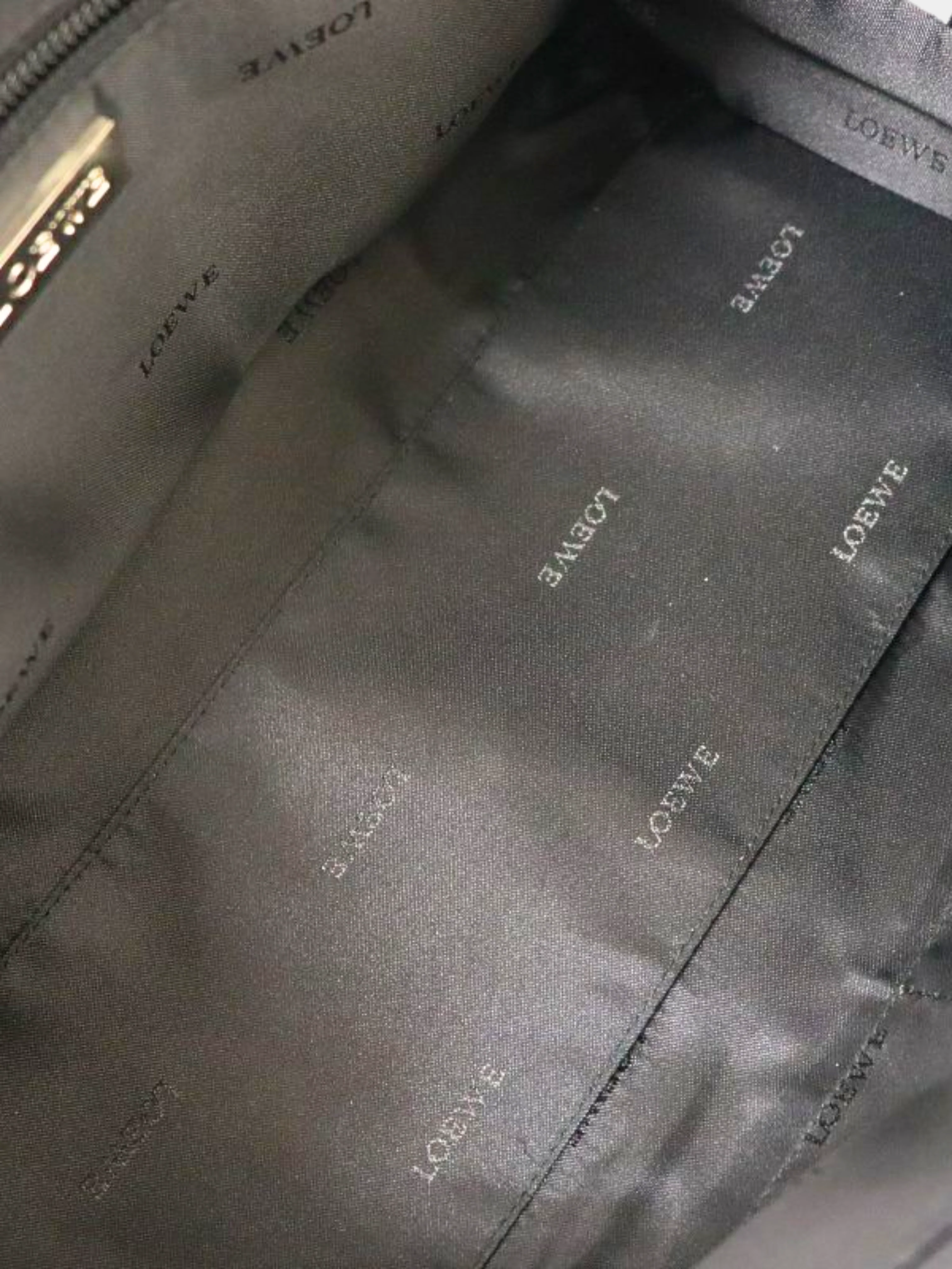 Loewe 2010s White Amazona 28 Bag - Image 5