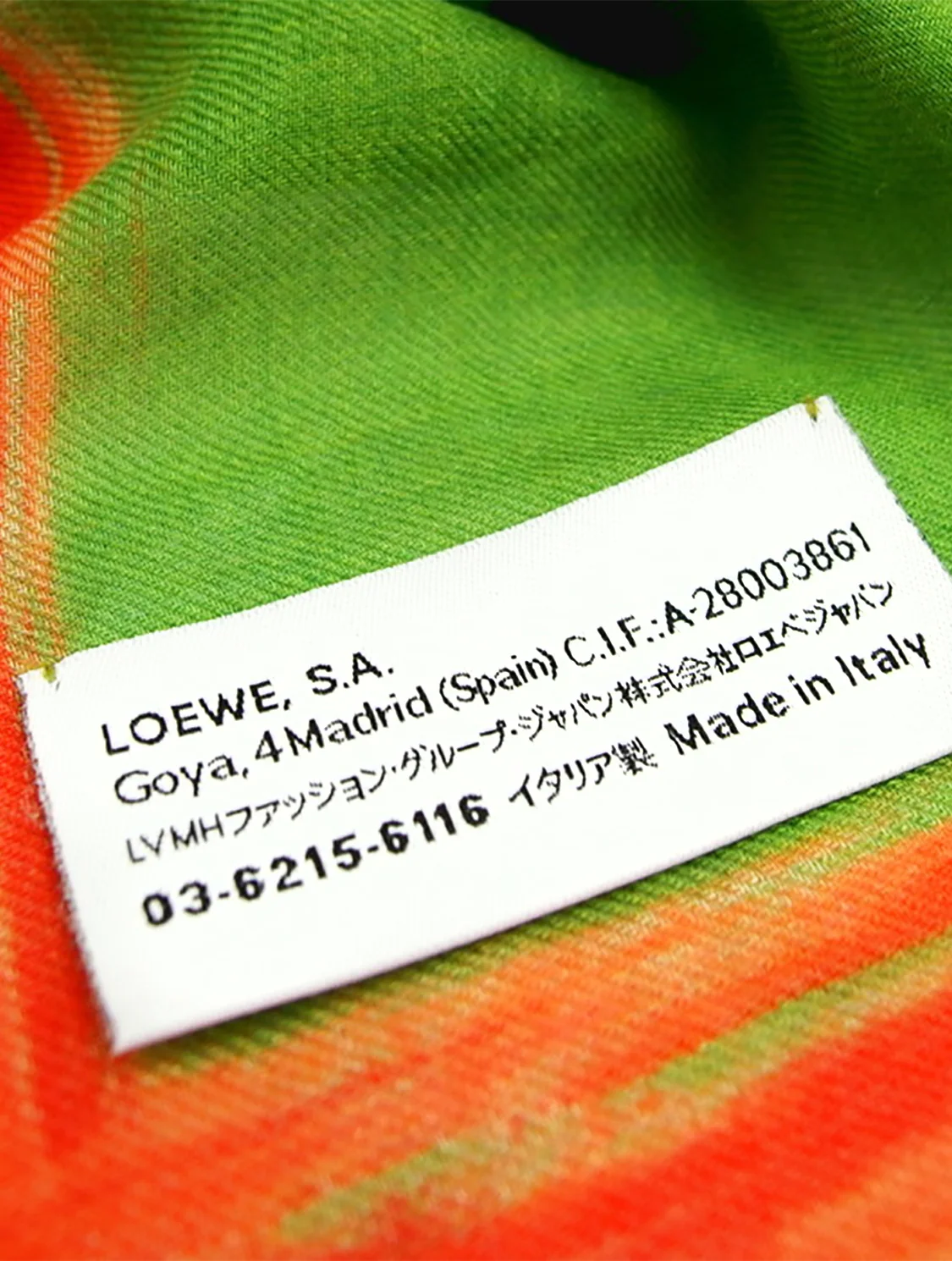 Loewe 2010s Painted Logo Green and Red Scarf - Image 3