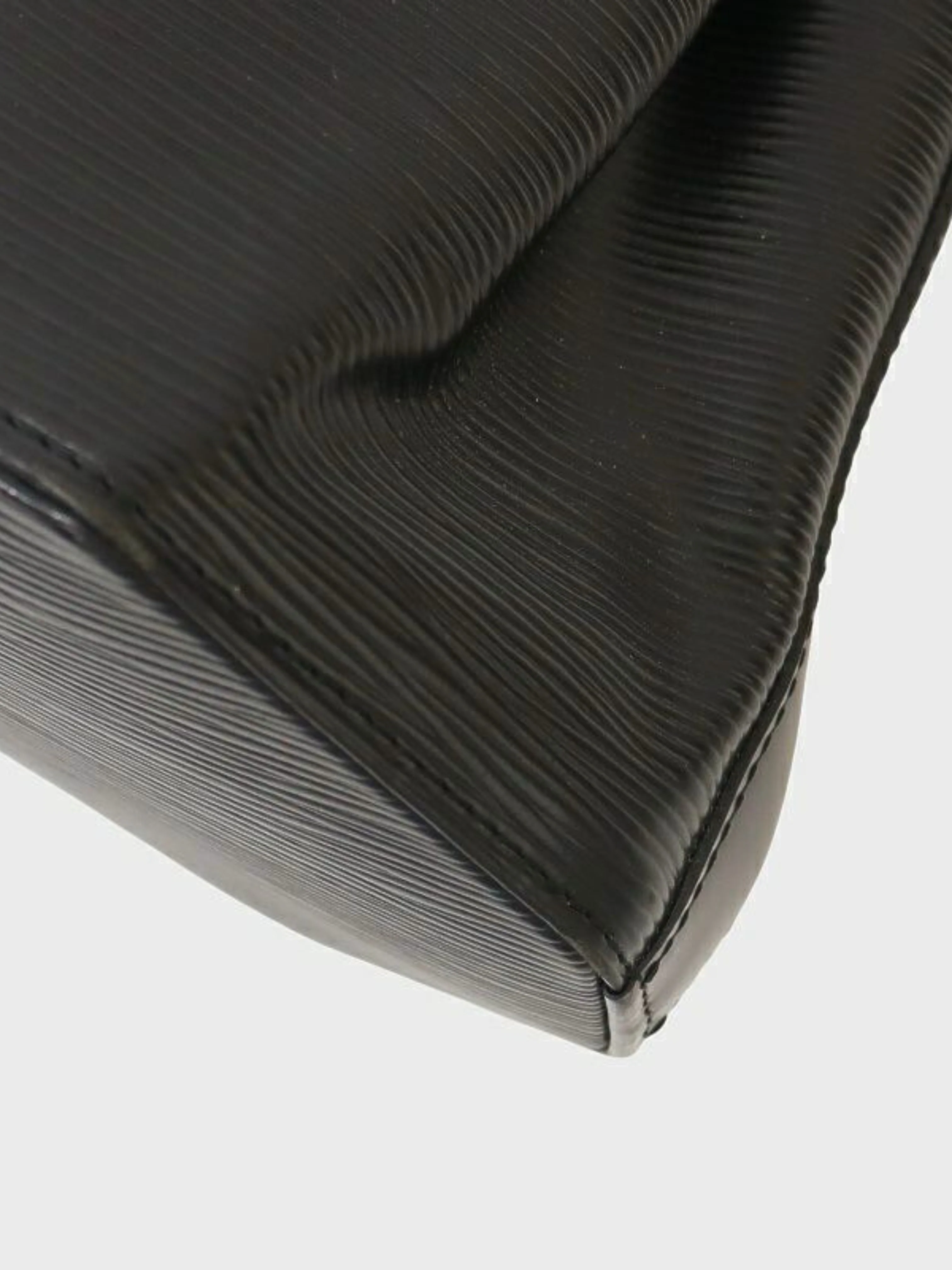 Louis Vuitton 1990s Black Epi Sac D’Epaule PM Bag - Image 5