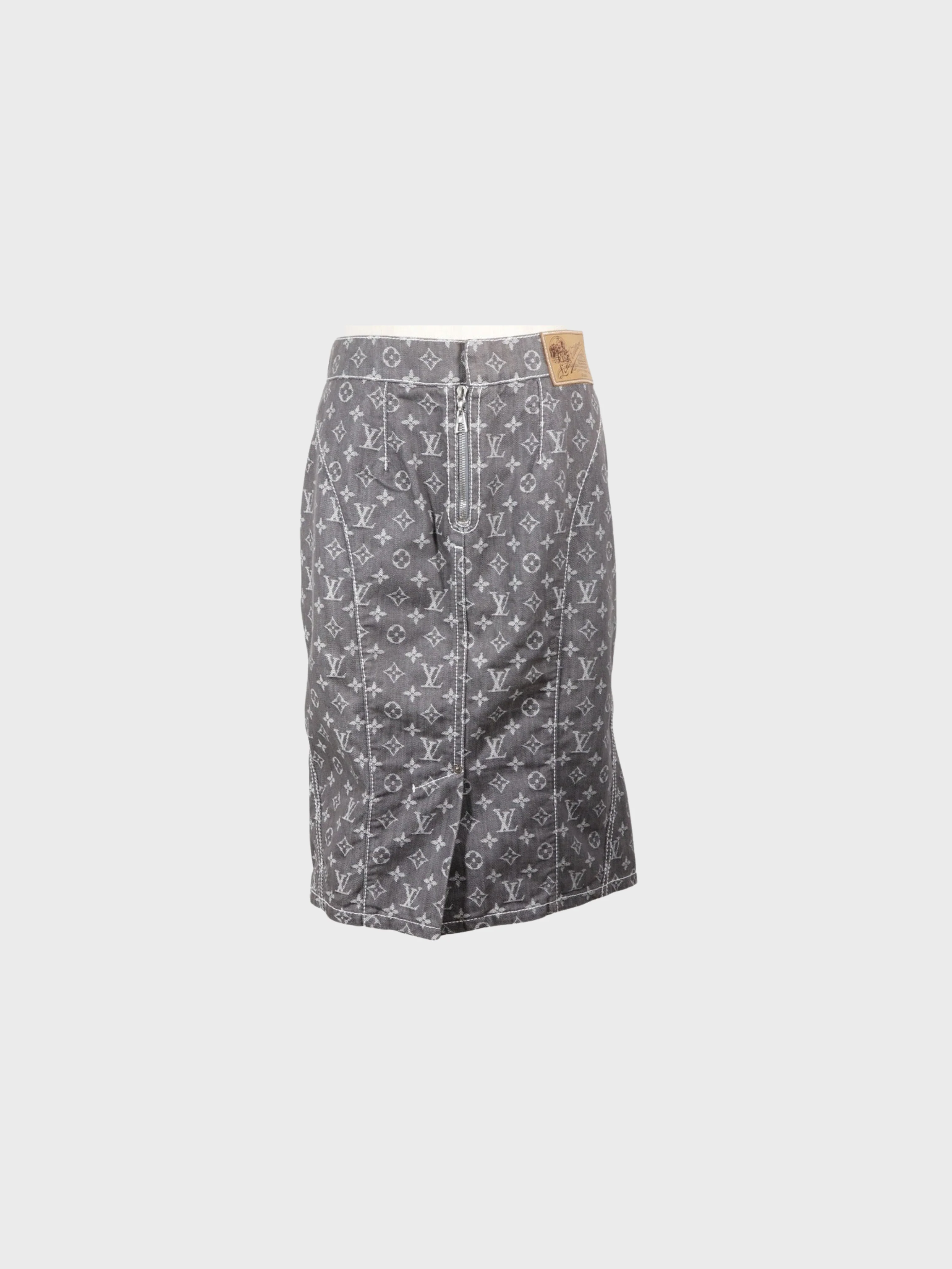 Louis Vuitton 2000s Grey Cotton Polyester Monogram Denim Skirt - Image 2