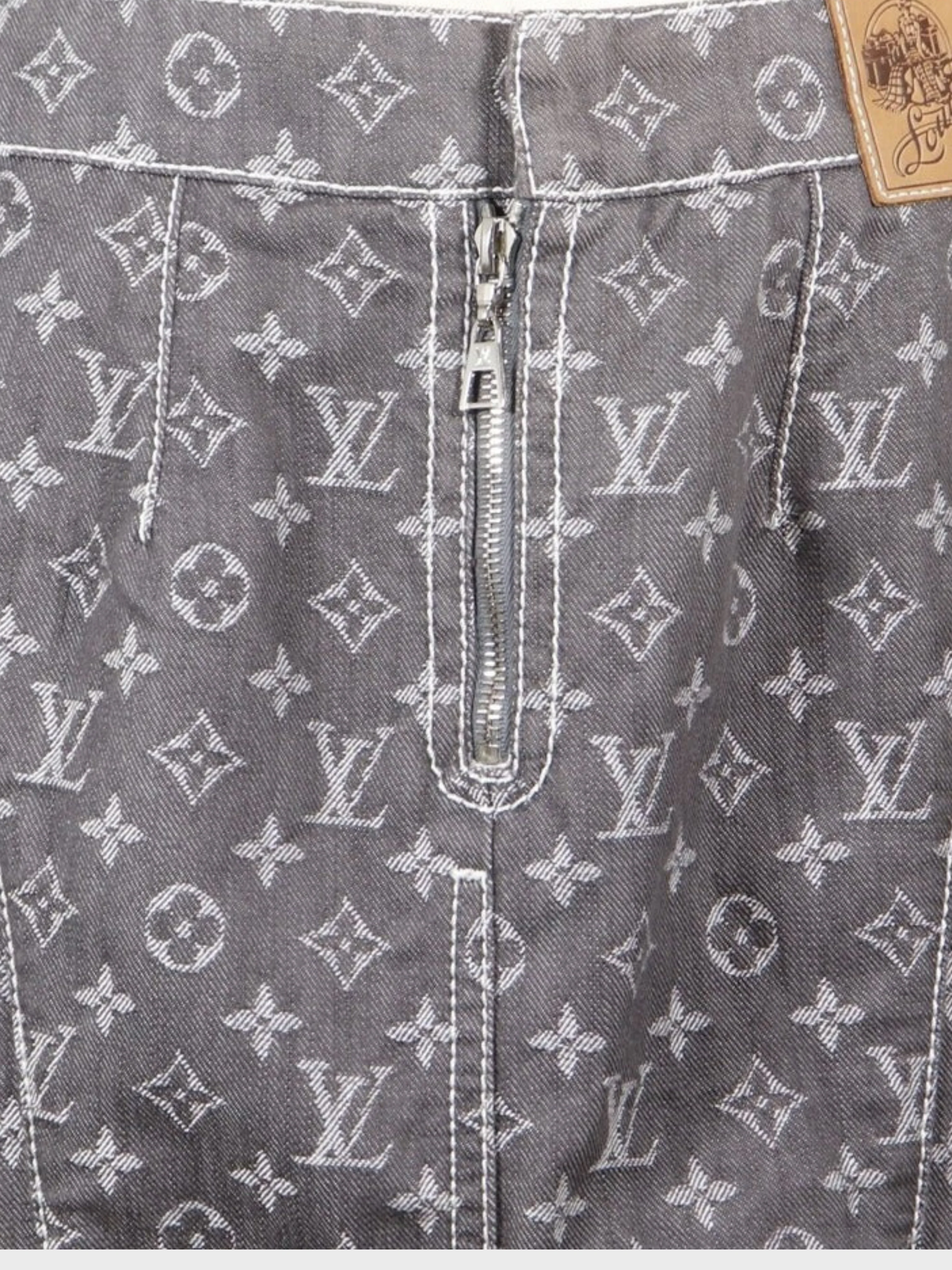 Louis Vuitton 2000s Grey Cotton Polyester Monogram Denim Skirt - Image 3