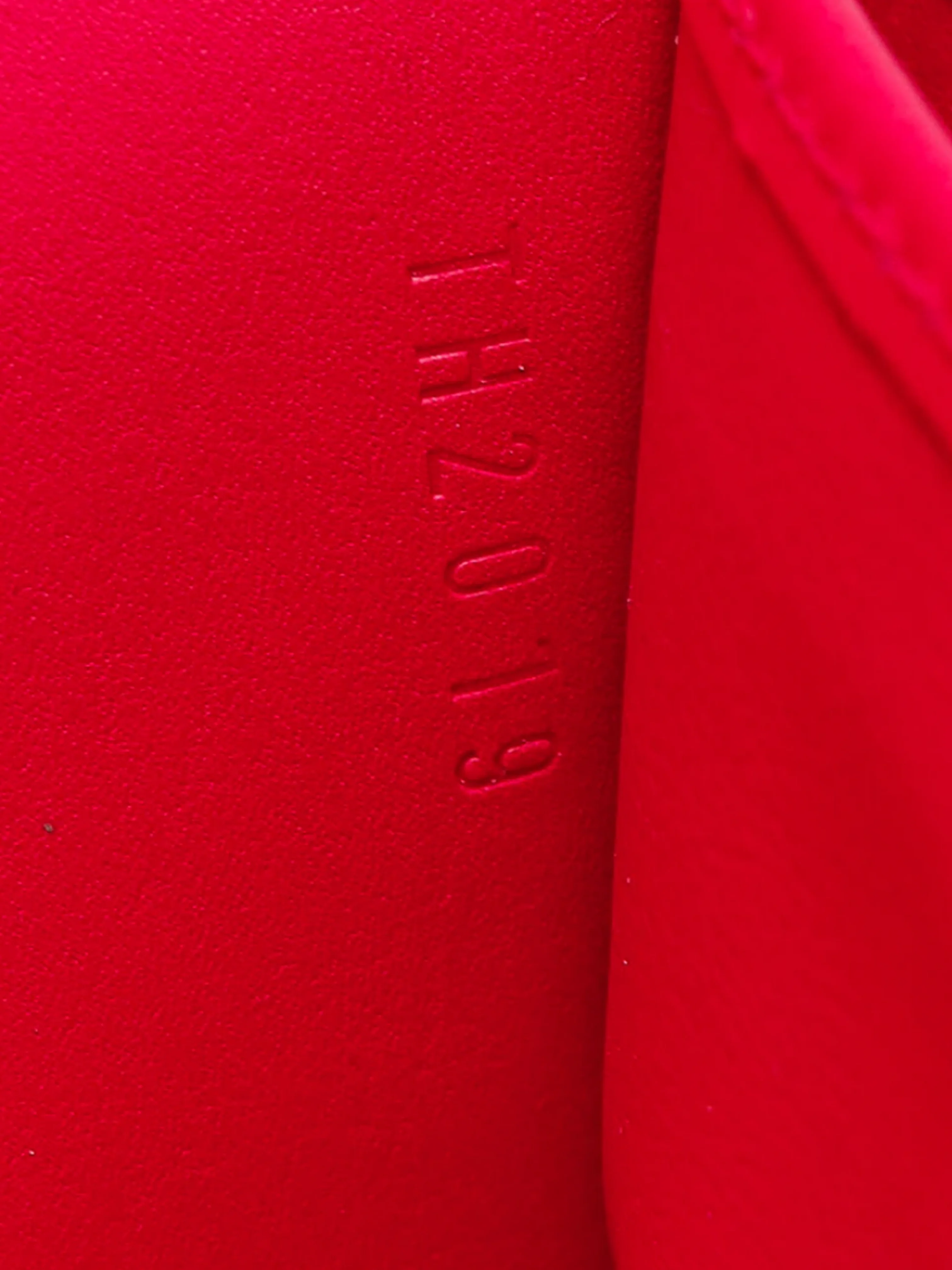 Louis Vuitton 2000s Sarah Rose Pop Monogram Vernis Leather Wallet - Image 5