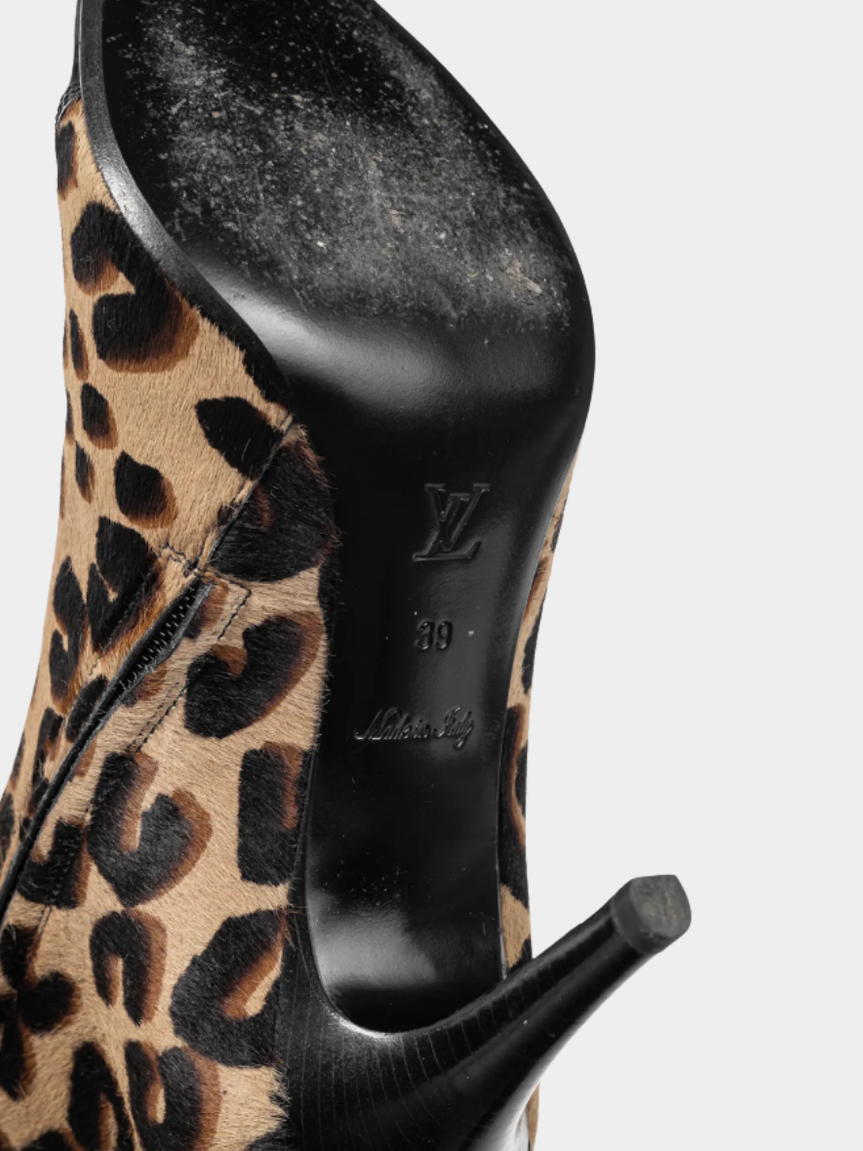 Louis Vuitton 2009 Wild Leopard Calf-Hair and Black Leather Ankle Boots - Image 5