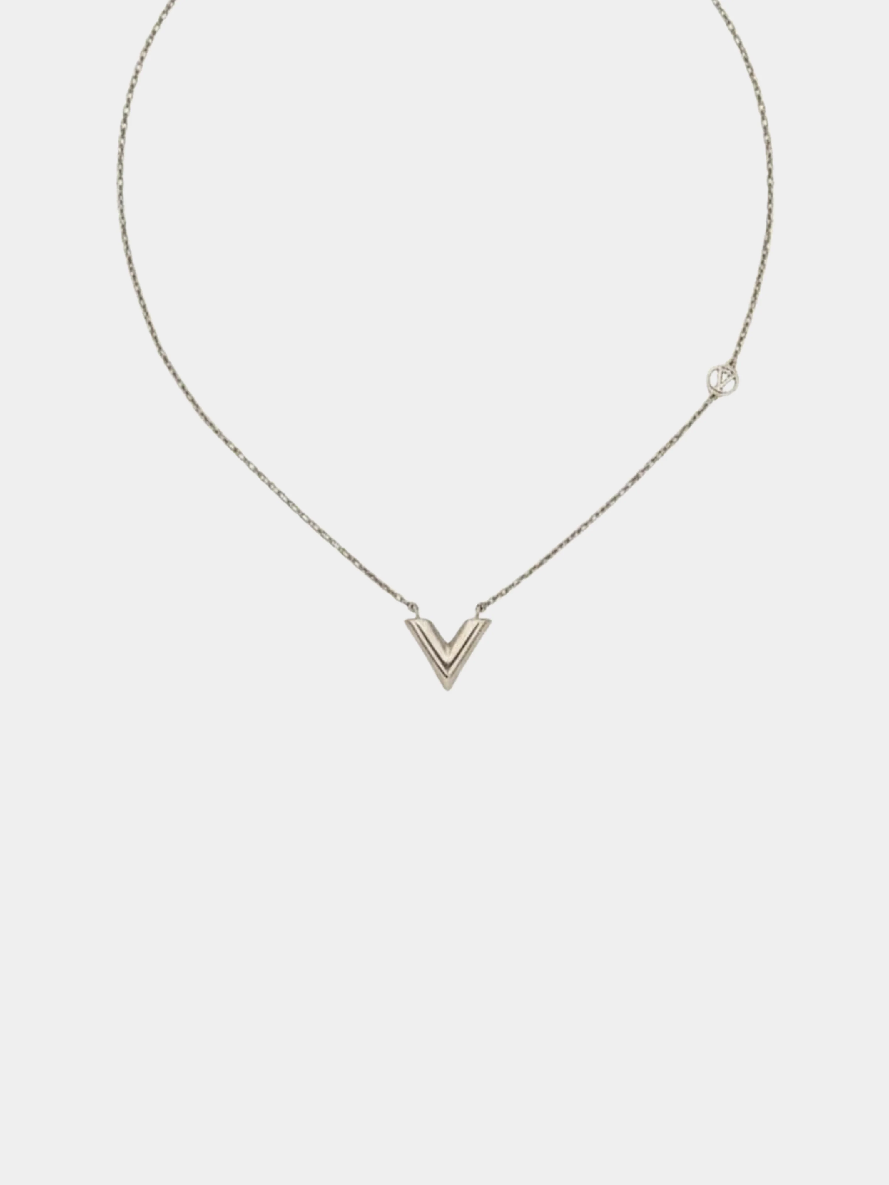 Louis Vuitton 2010s Silver Essential V Necklace - Image 2