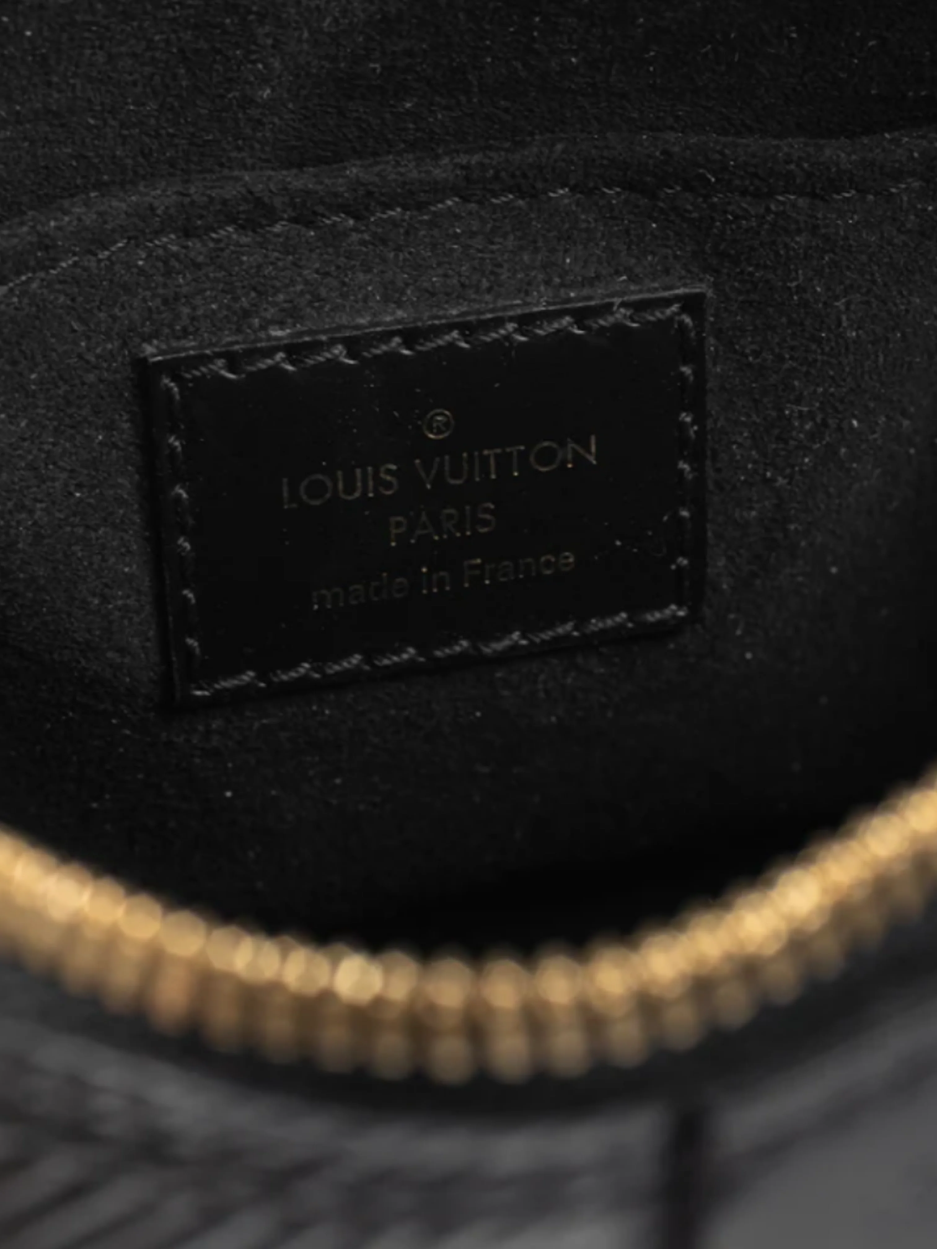 Louis Vuitton 2018 Black Alma Mini Noir Epi Chain-Strap Shoulder Bag - Image 5
