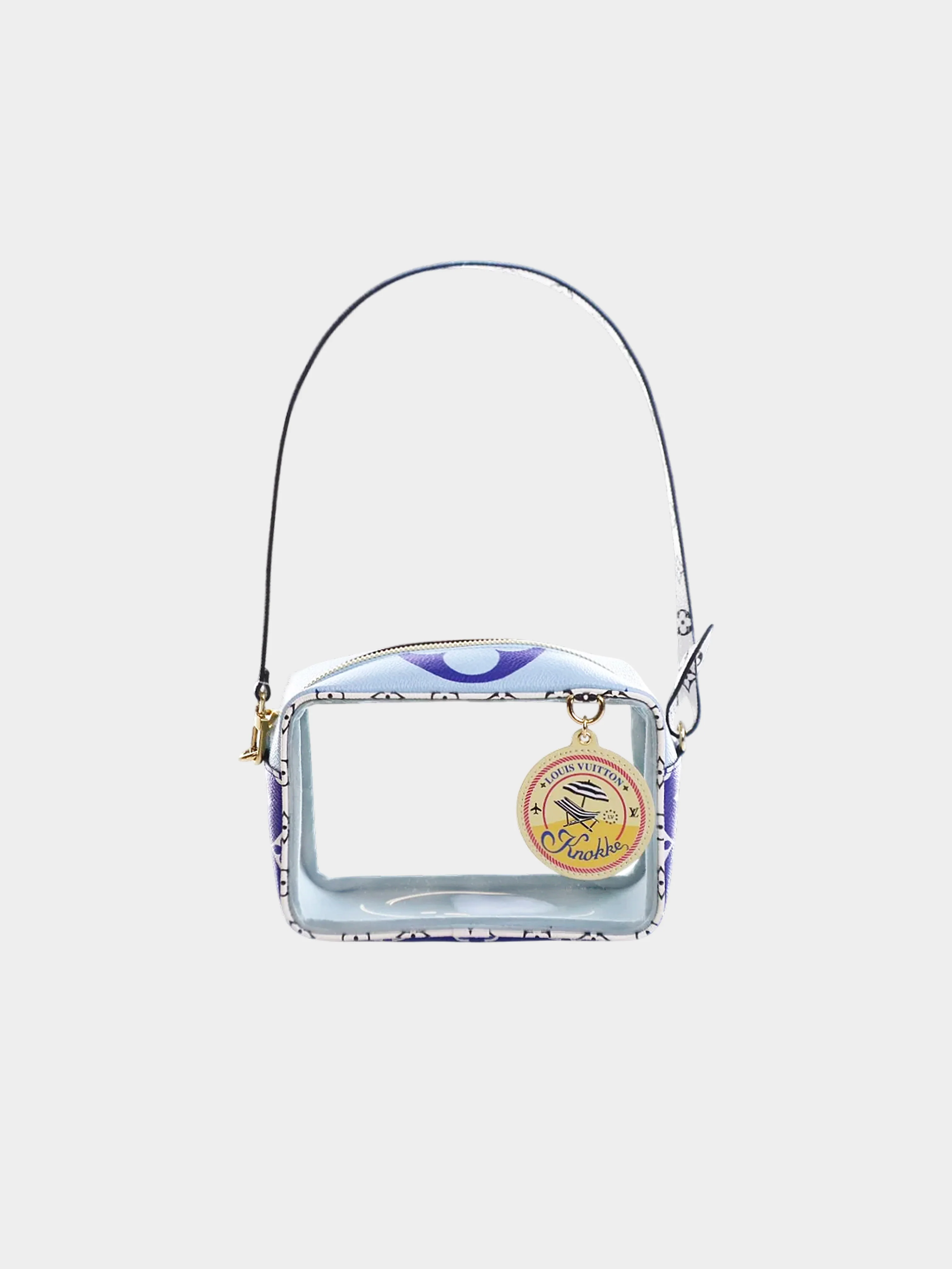 Louis Vuitton 2019 Blue PVC Giant Monogram Beach Pouch - Image 3