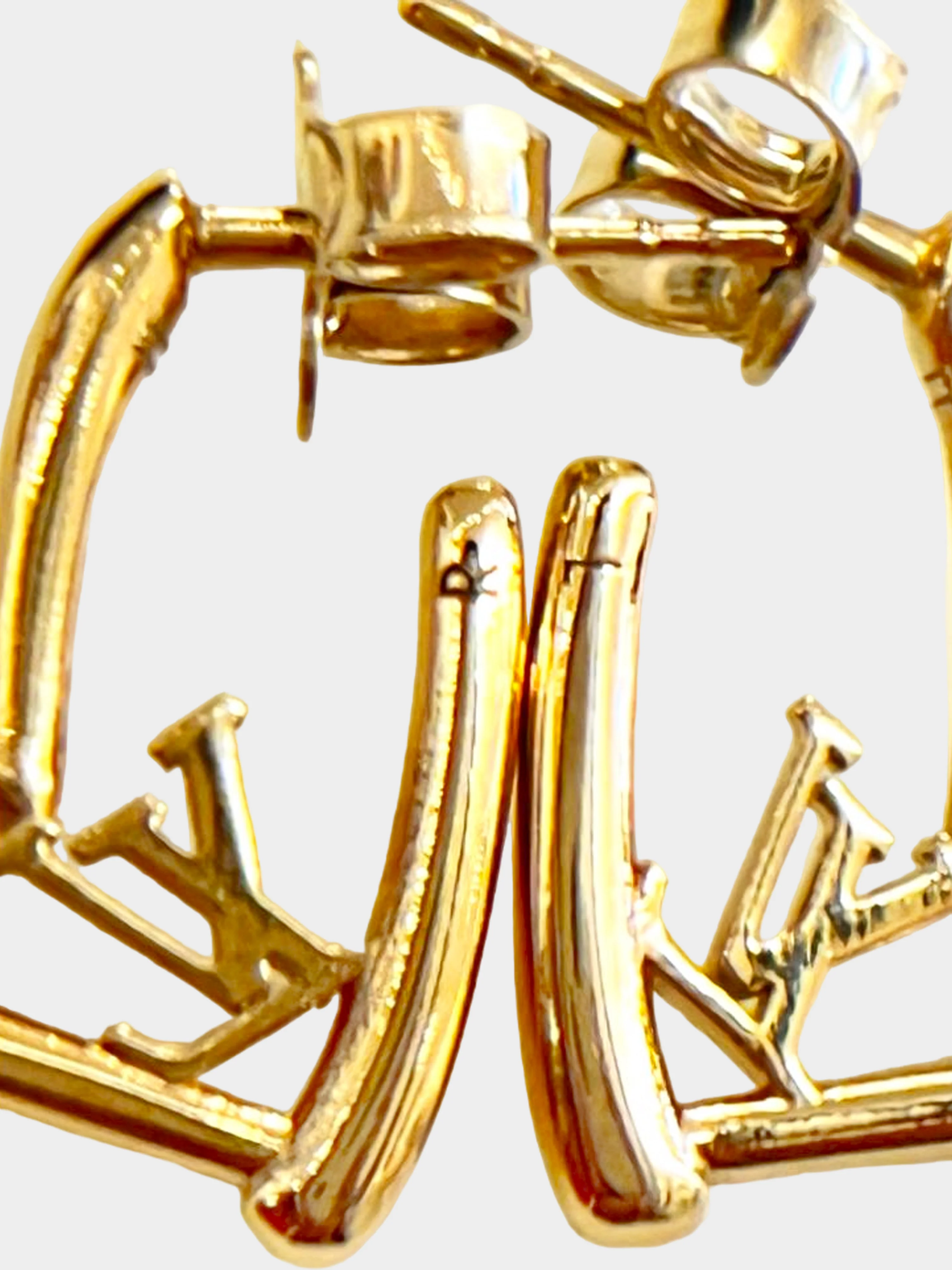 Louis Vuitton 2020s Gold Fall in Love Heart Earrings - Image 2