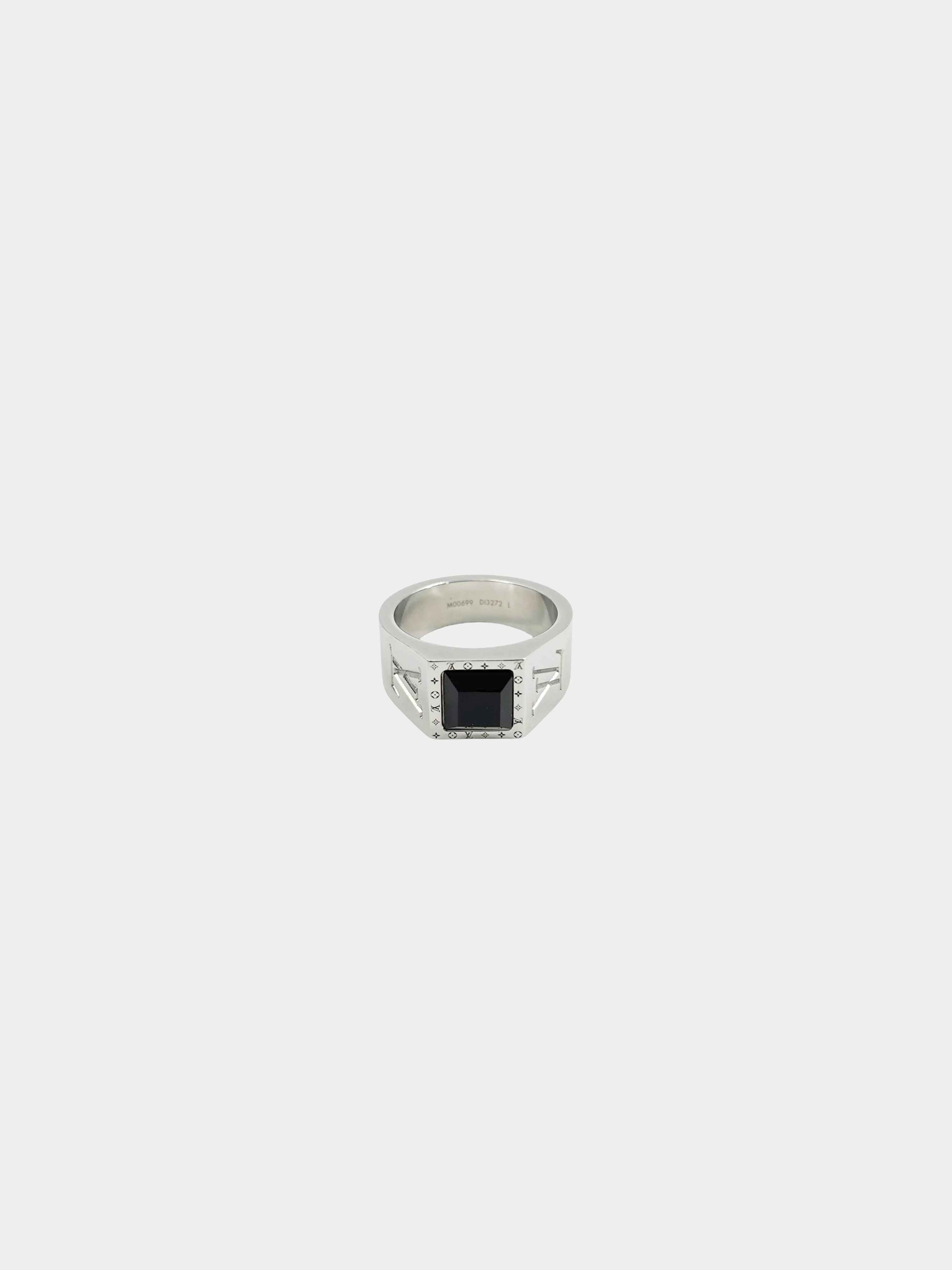 Louis Vuitton 2020s Silver Monogram Engraved Onyx Signet Ring - Image 2