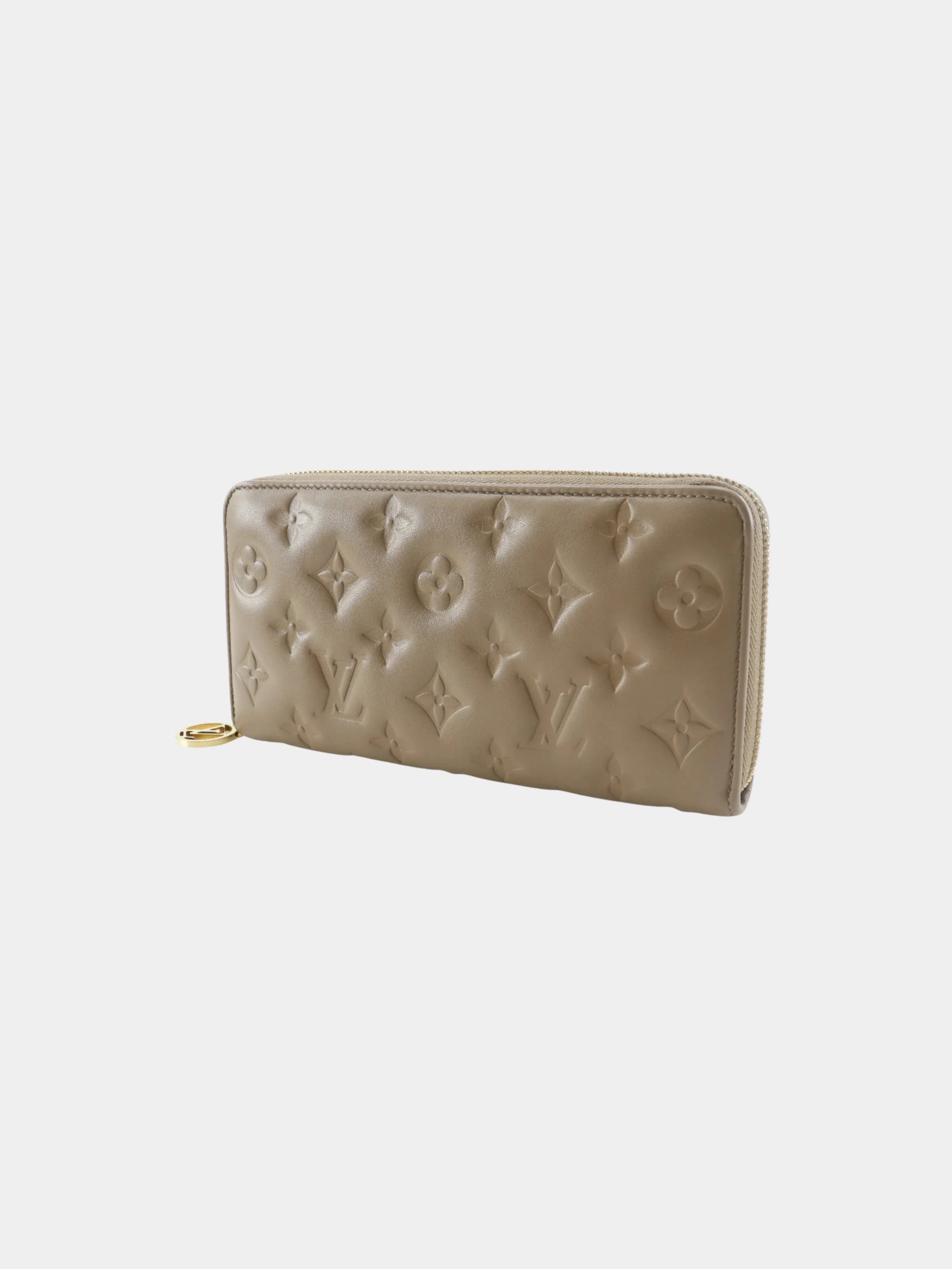 Louis Vuitton 2020s Taupe Beige Lambskin Monogram Coussin Zippy Wallet - Image 2