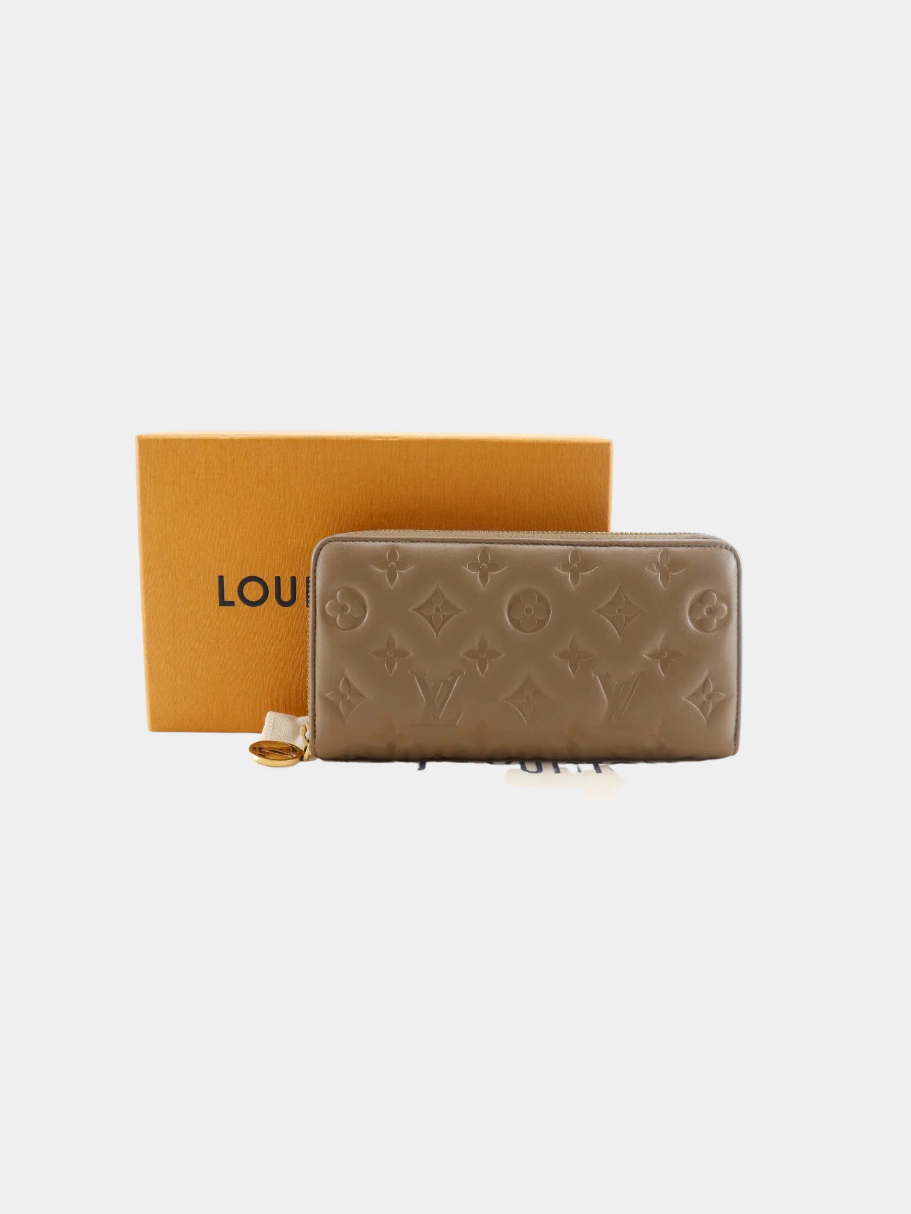 Louis Vuitton 2020s Taupe Beige Lambskin Monogram Coussin Zippy Wallet - Image 4