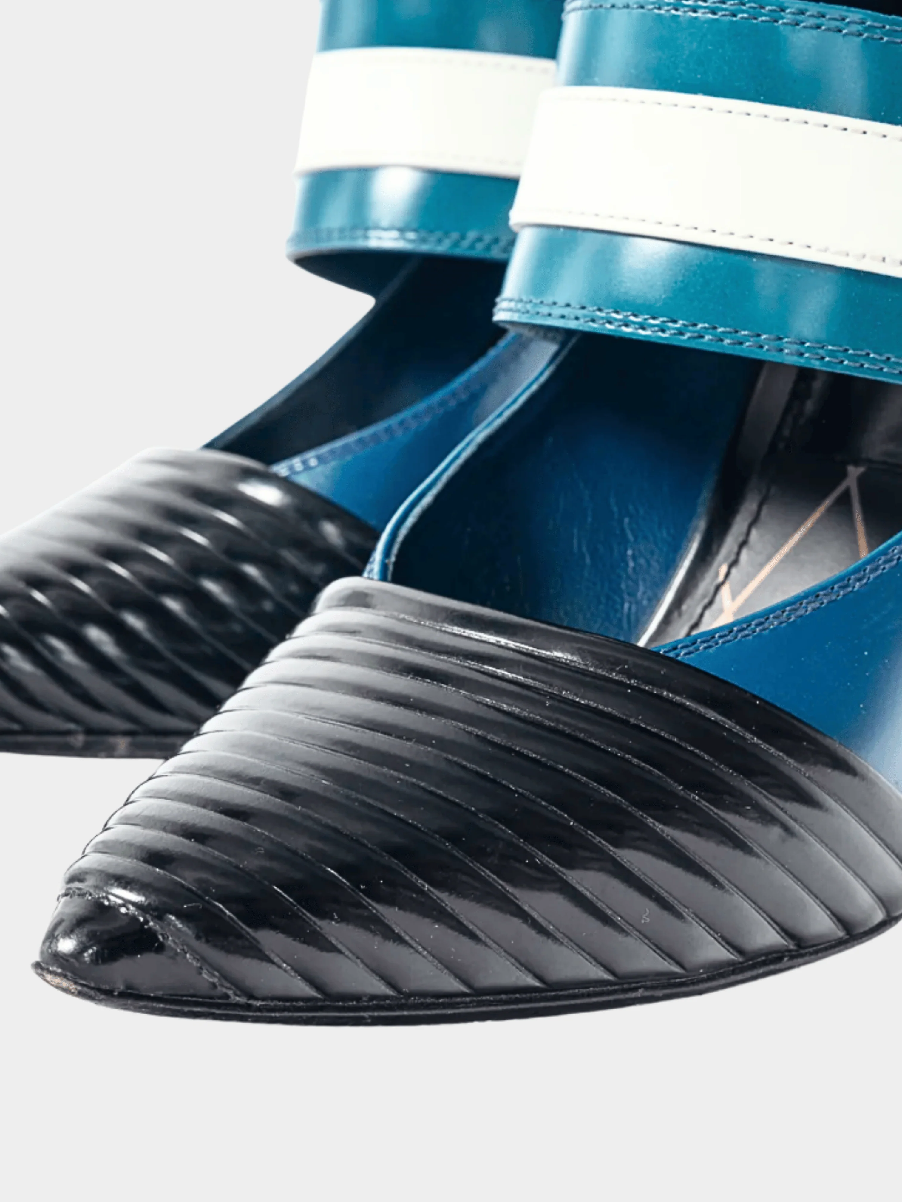 Louis Vuitton AW 2015 Runway Blue & Black Colourblock Mary Jane Heels - Image 6