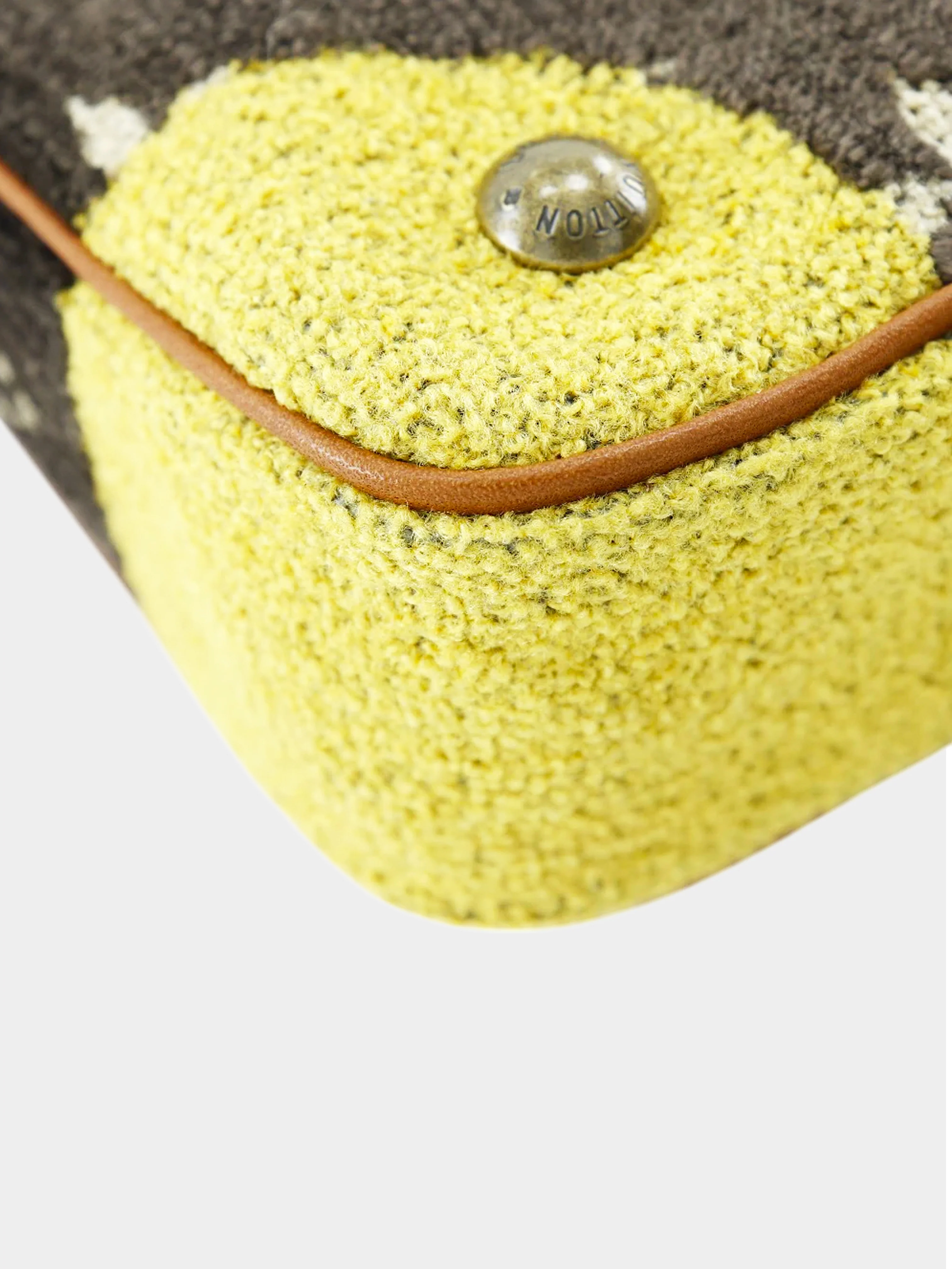 Louis Vuitton FW 2004 Rare Brown Velvet and Yellow Alligator Leather Trompe L'oeil Pochette Bag - Image 3