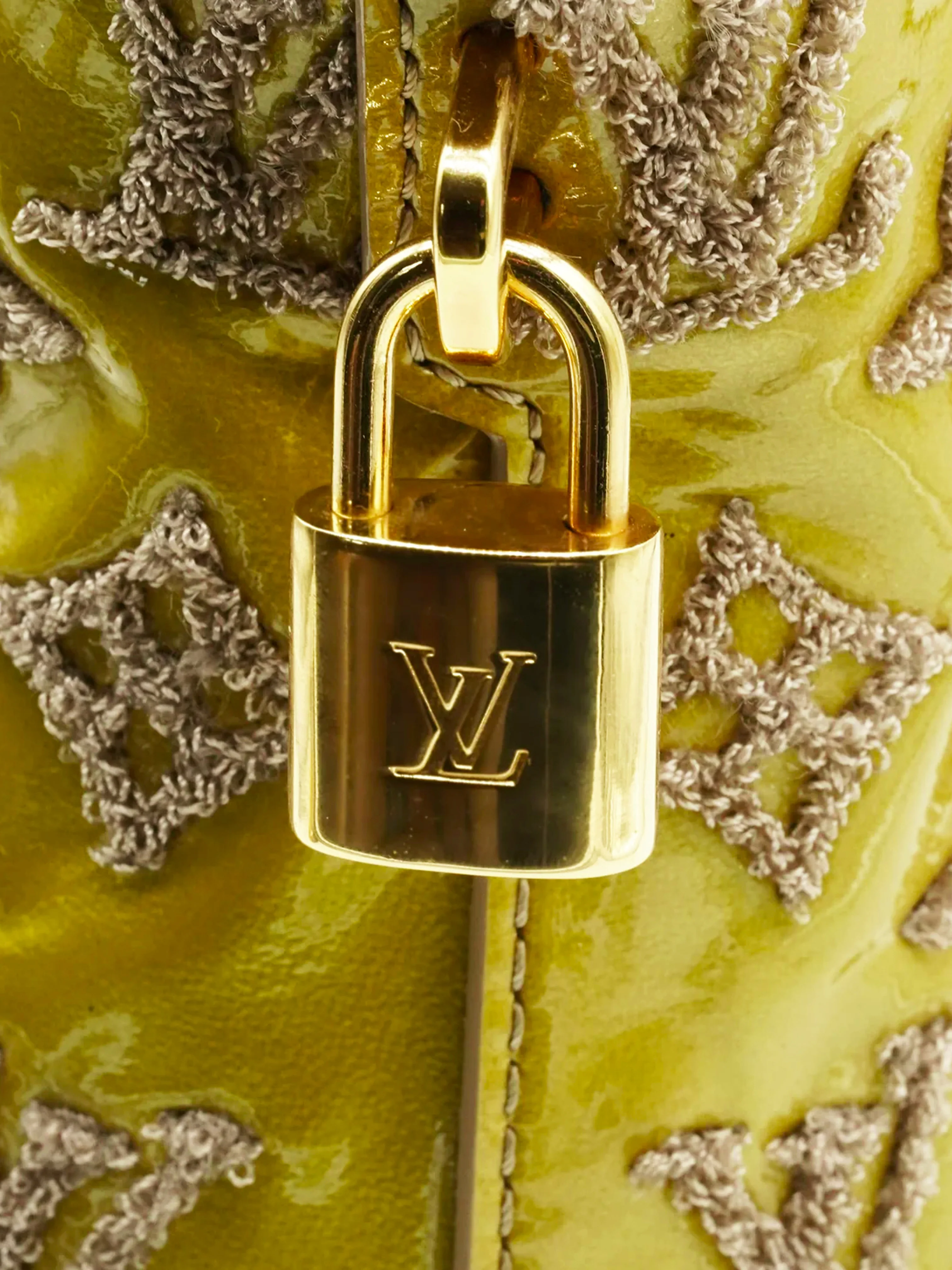 Louis Vuitton FW 2011 Green Patent Leather Lockit Fascination Monogram Handbag - Image 3