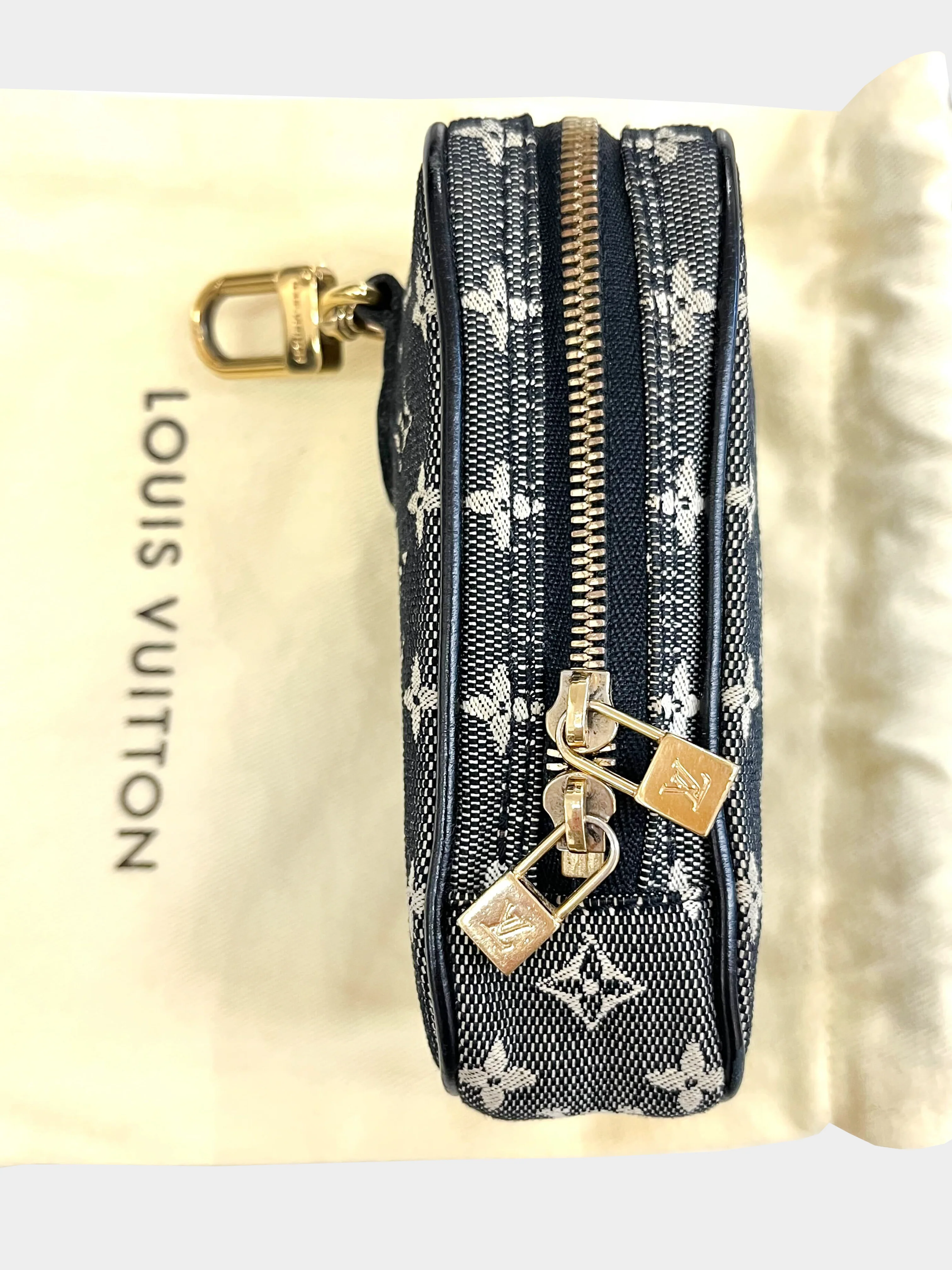 Louis Vuitton 2010s Mini Digital Camera Case - Image 3