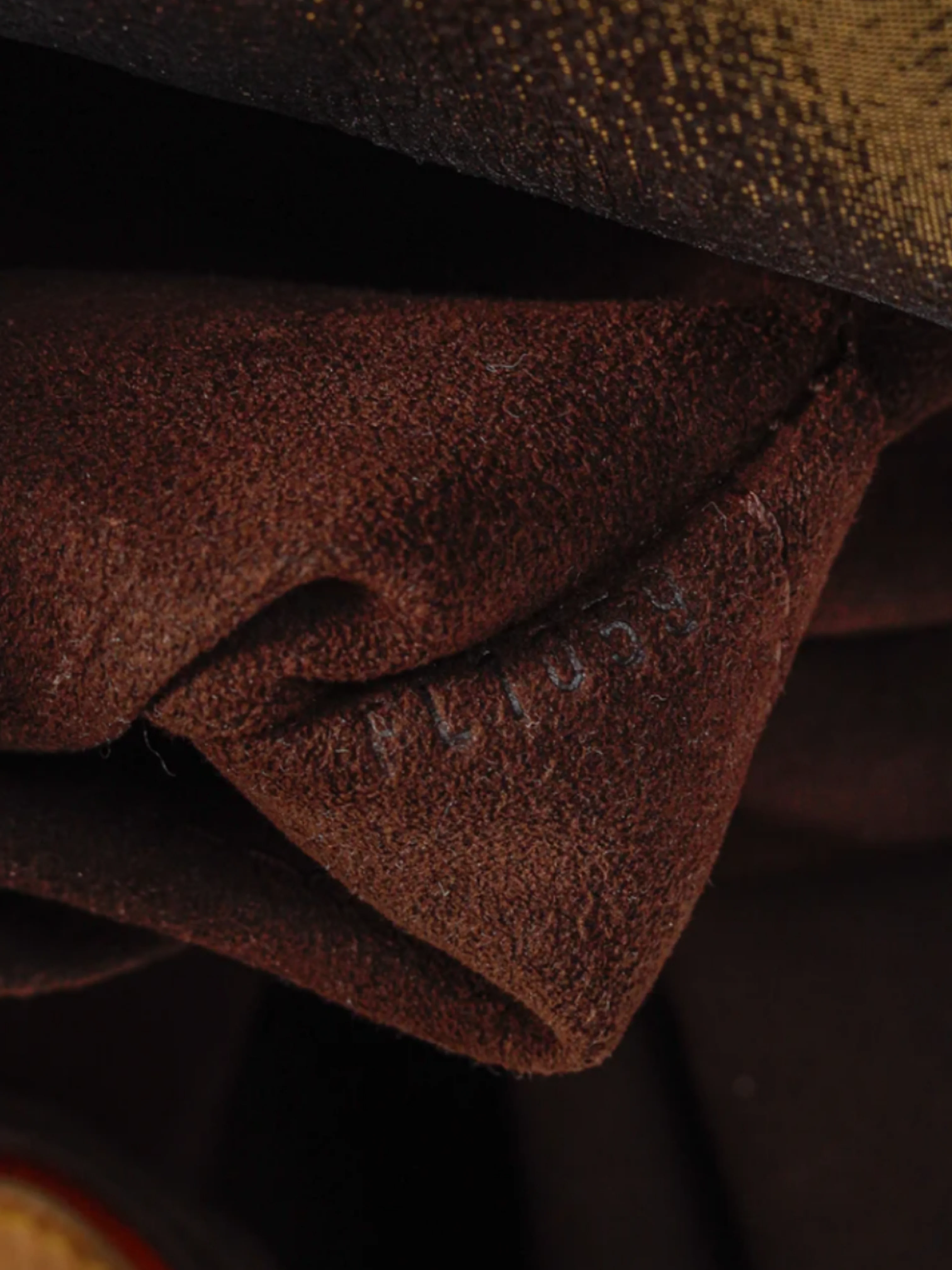 Louis Vuitton SS 2009 Limited Edition Kalahari PM Monogram Canvas Bag - Image 7