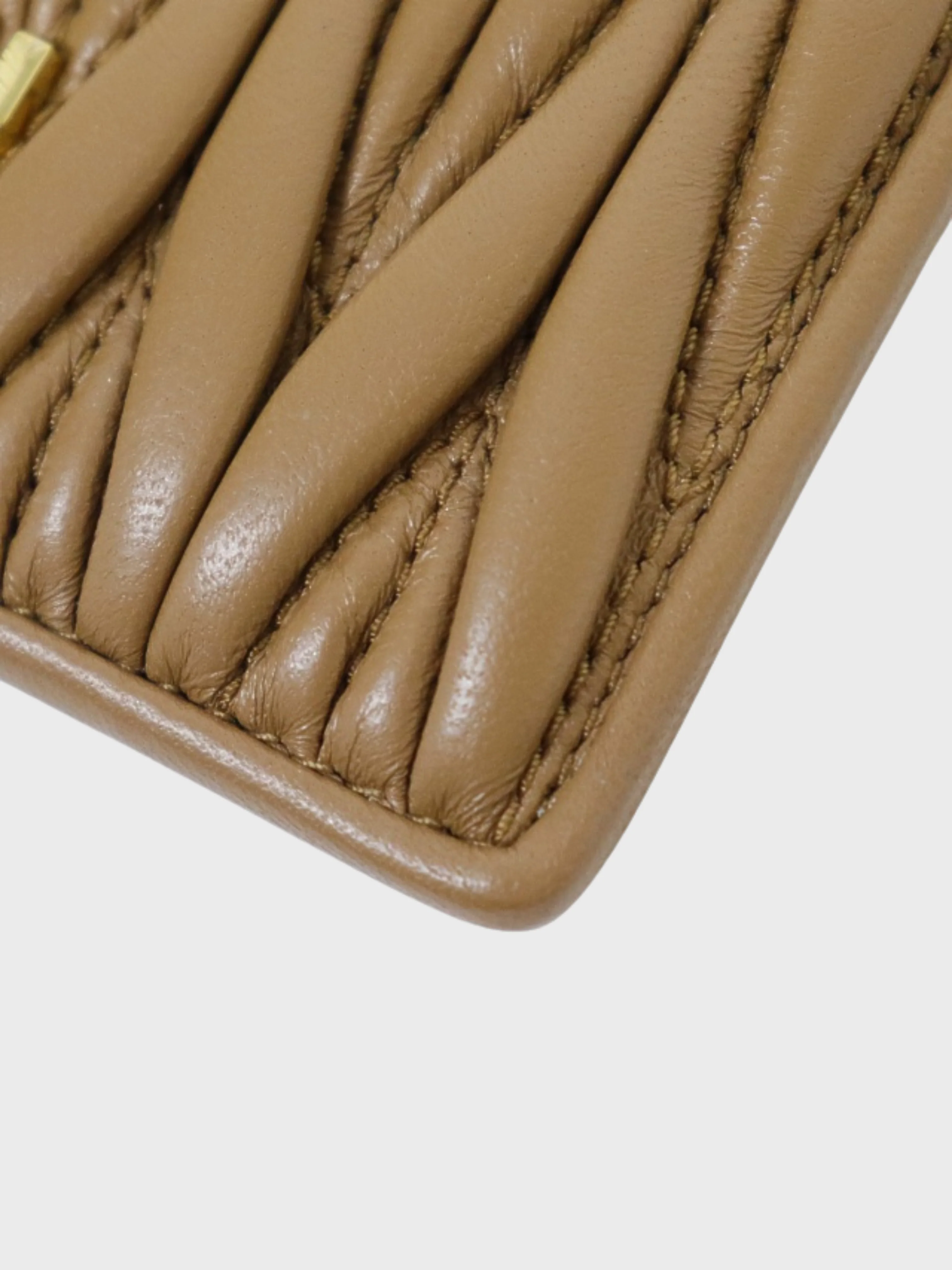 Miu Miu 2000s Brown Matelassé Leather Card Case - Image 4