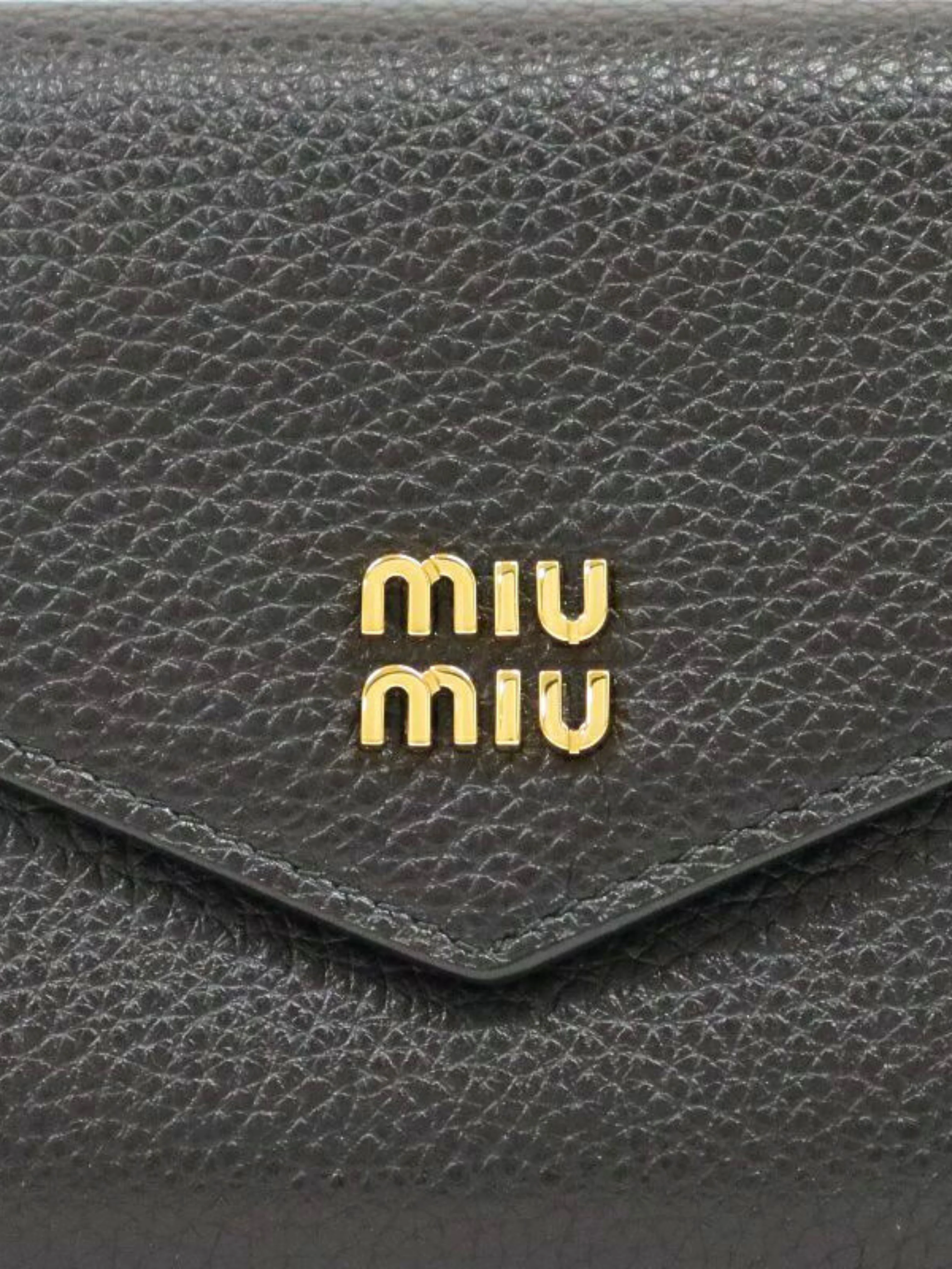 Miu Miu 2010s Black Leather Compact Wallet - Image 6