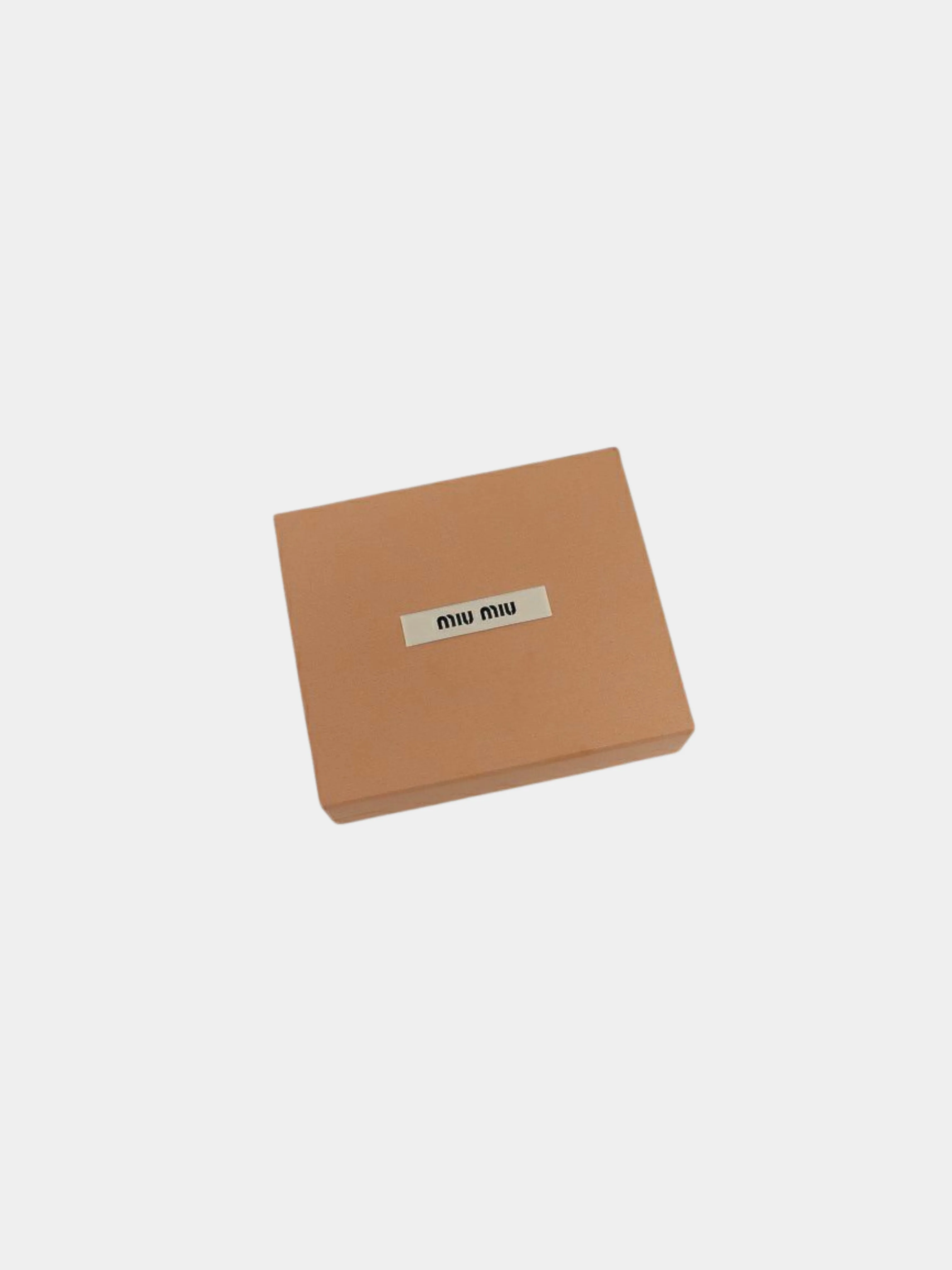 Miu Miu 2010s Black Leather Compact Wallet - Image 8