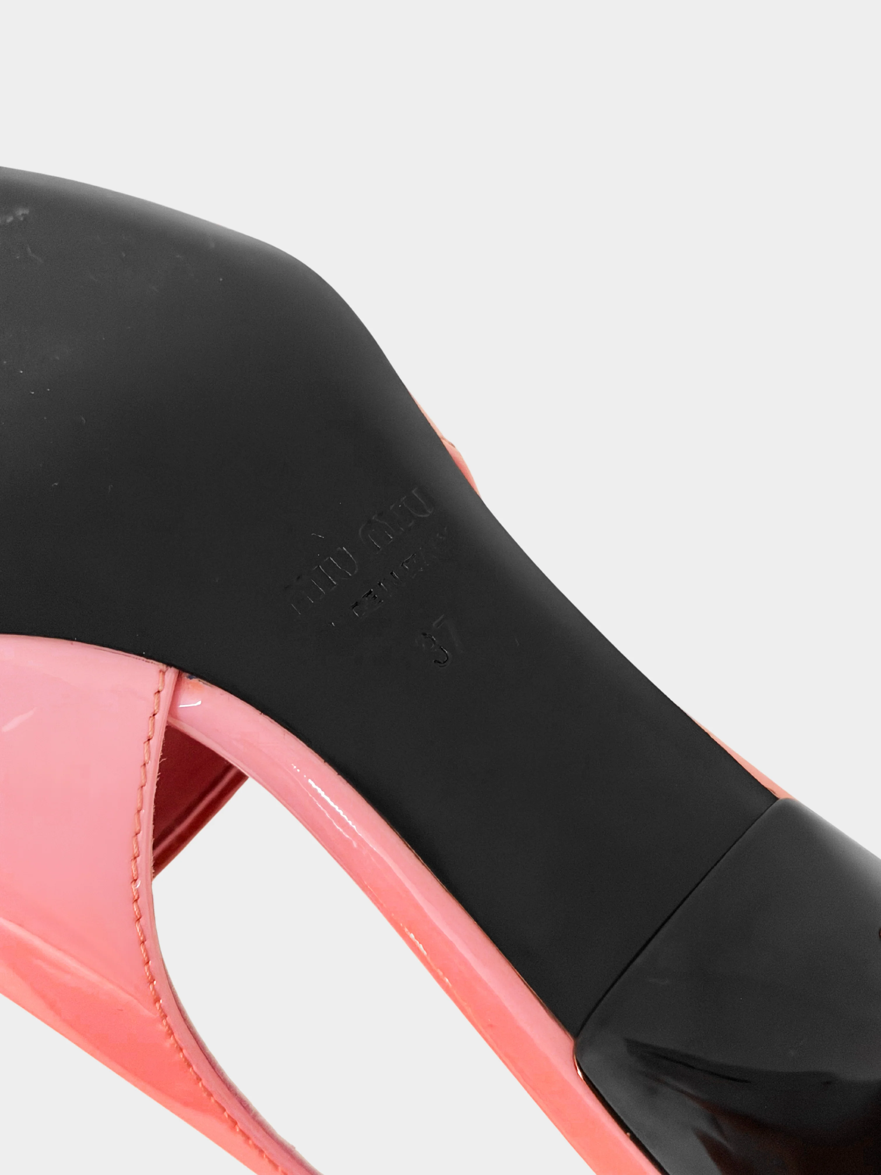 Miu Miu 2023 Pink Patent Leather Pointed Kitten Heels - Image 3