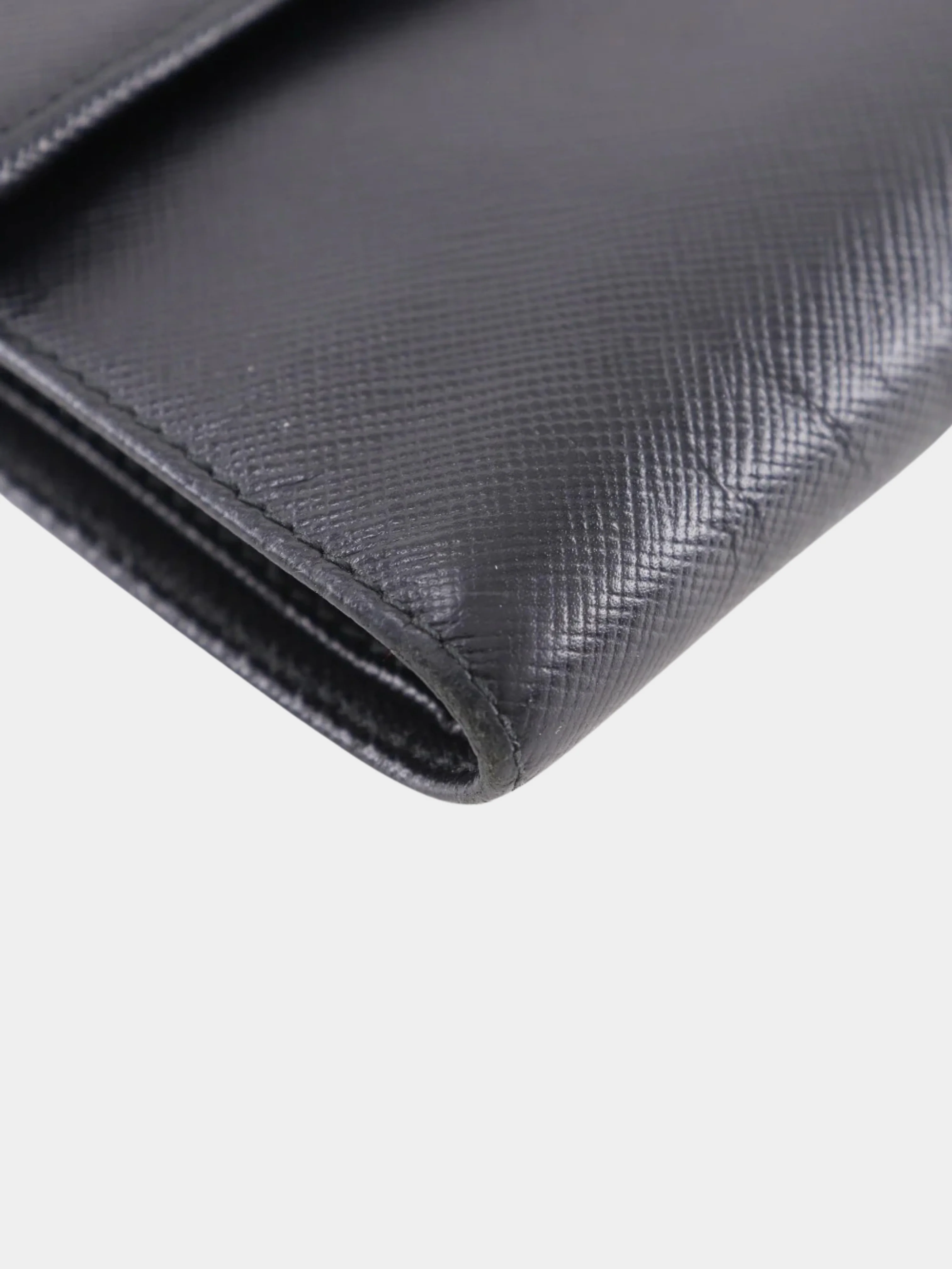Prada 2000s Black Saffiano Leather Bi-Fold Wallet - Image 4