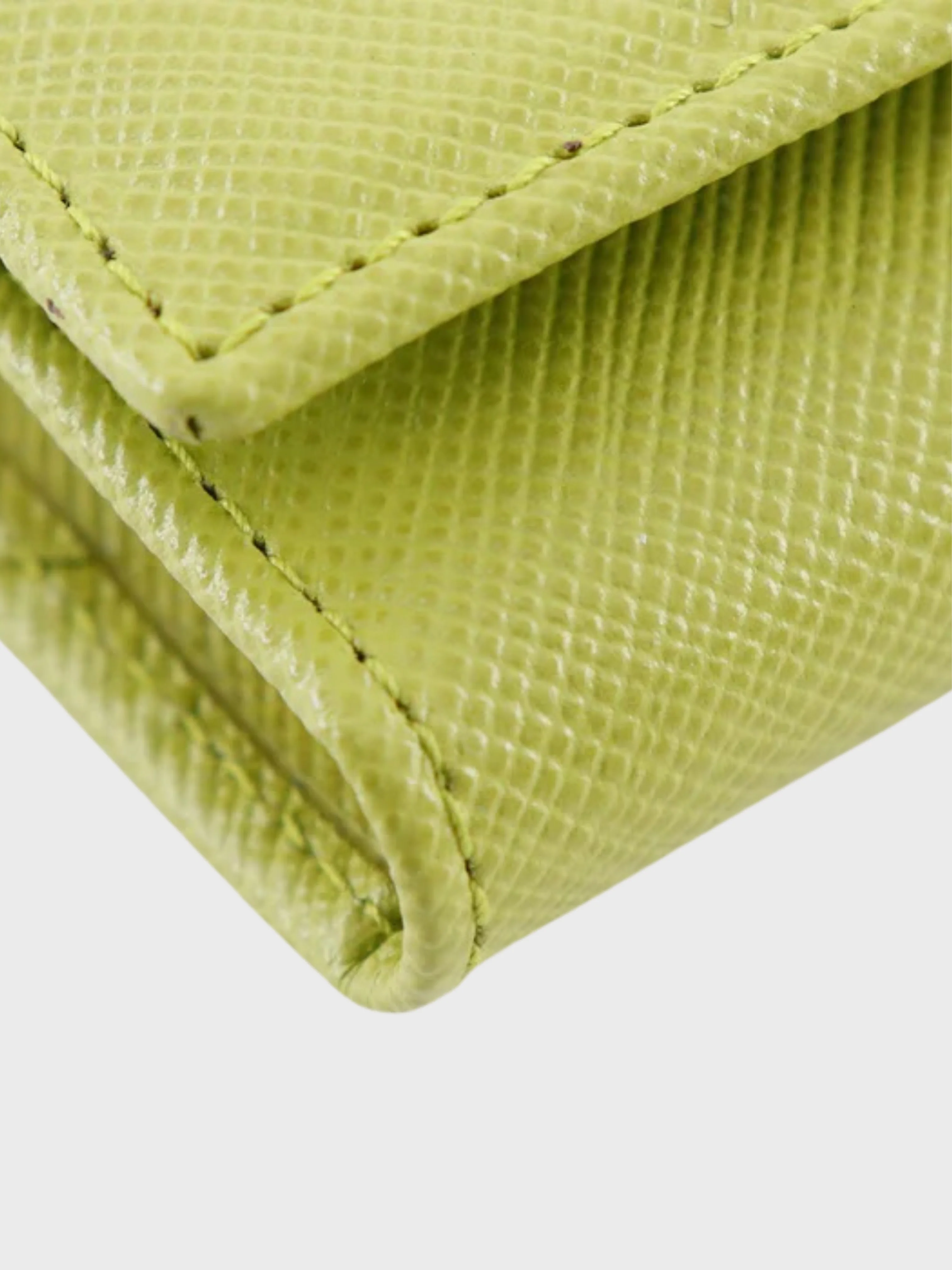 Prada SS 2020 Green Saffiano Leather Triangle Logo Key Case - Image 4