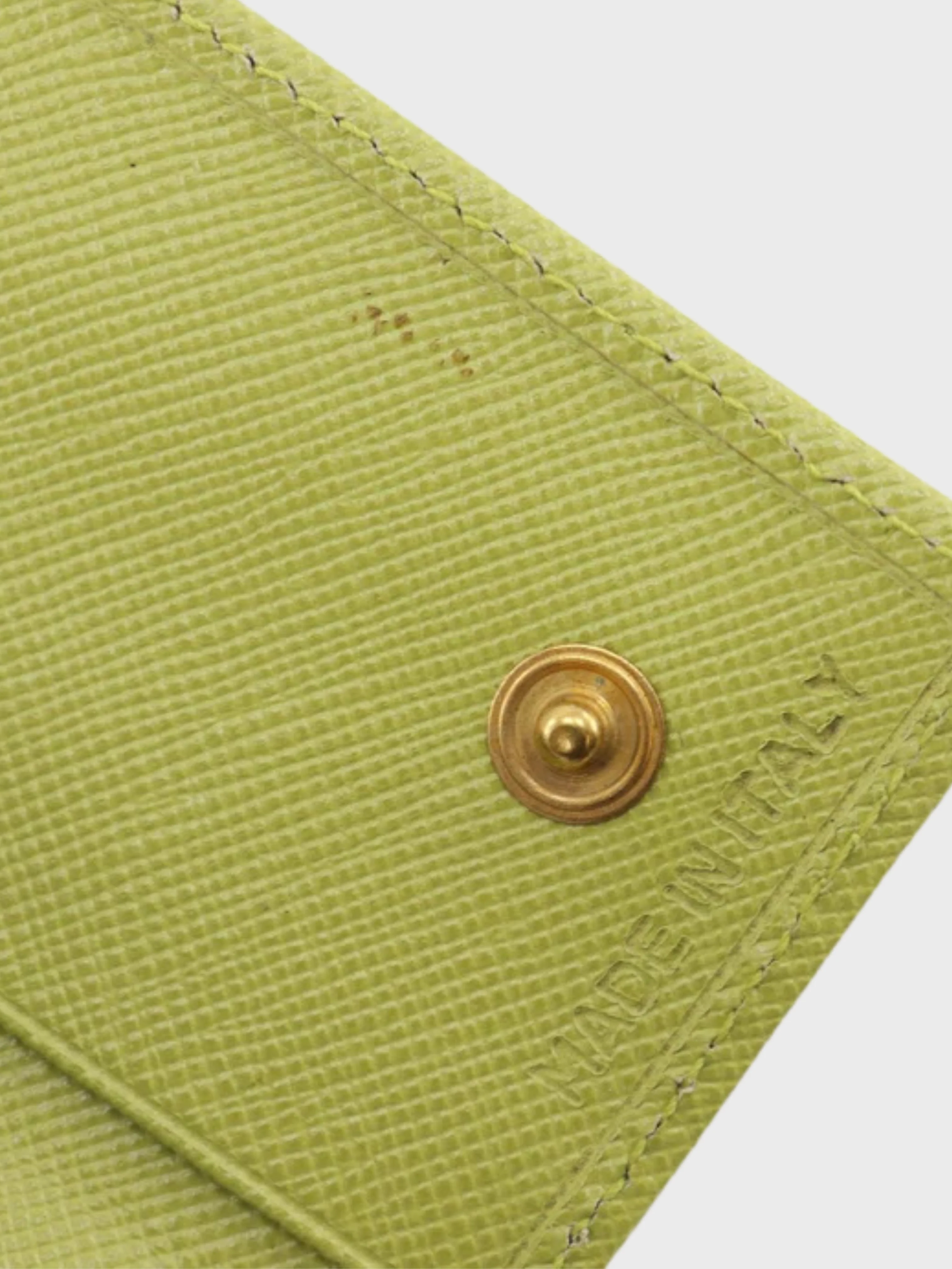 Prada SS 2020 Green Saffiano Leather Triangle Logo Key Case - Image 6