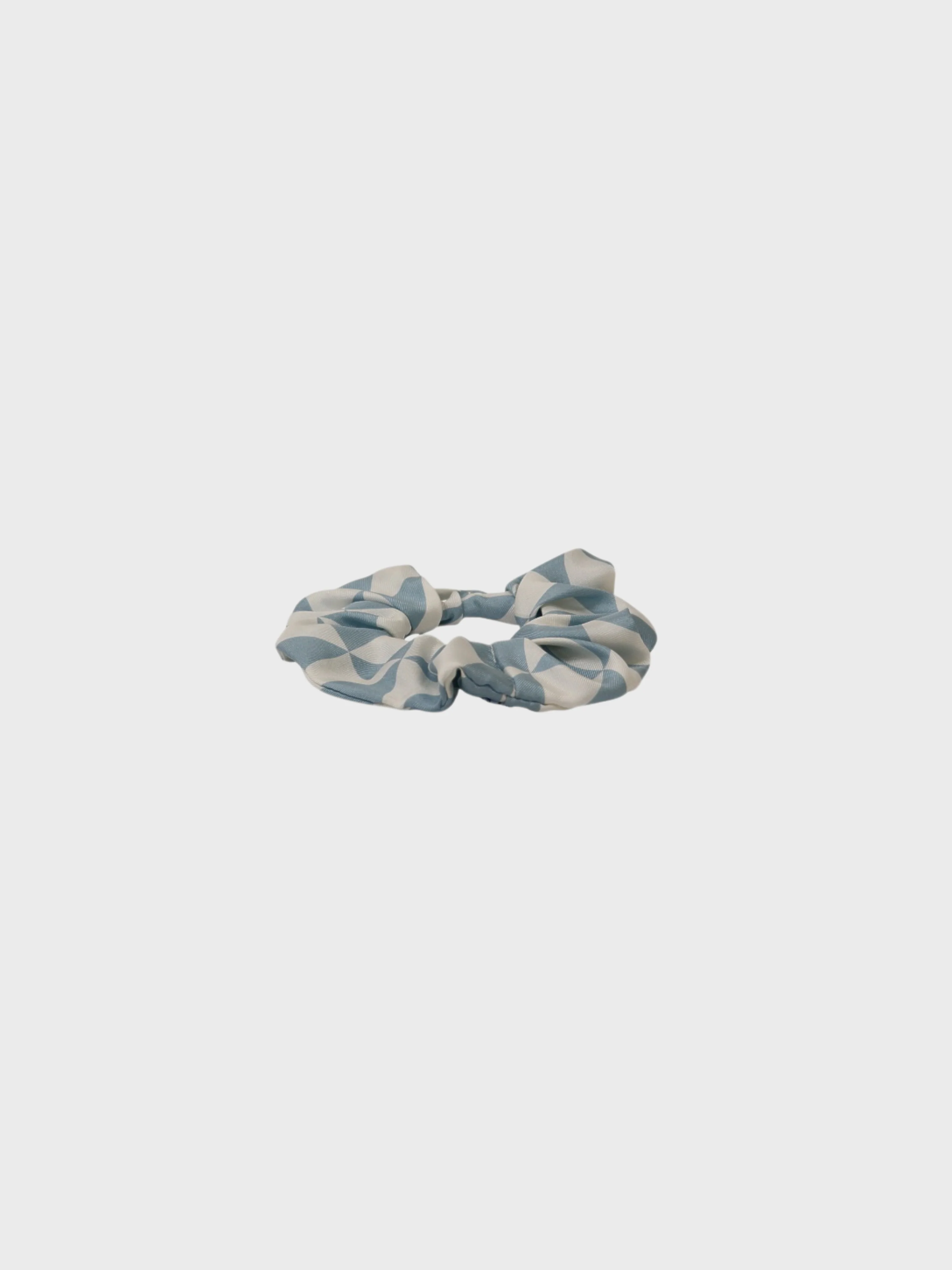 Prada 2020s Light Blue White Silk Triangle Logo Scrunchie - Image 2