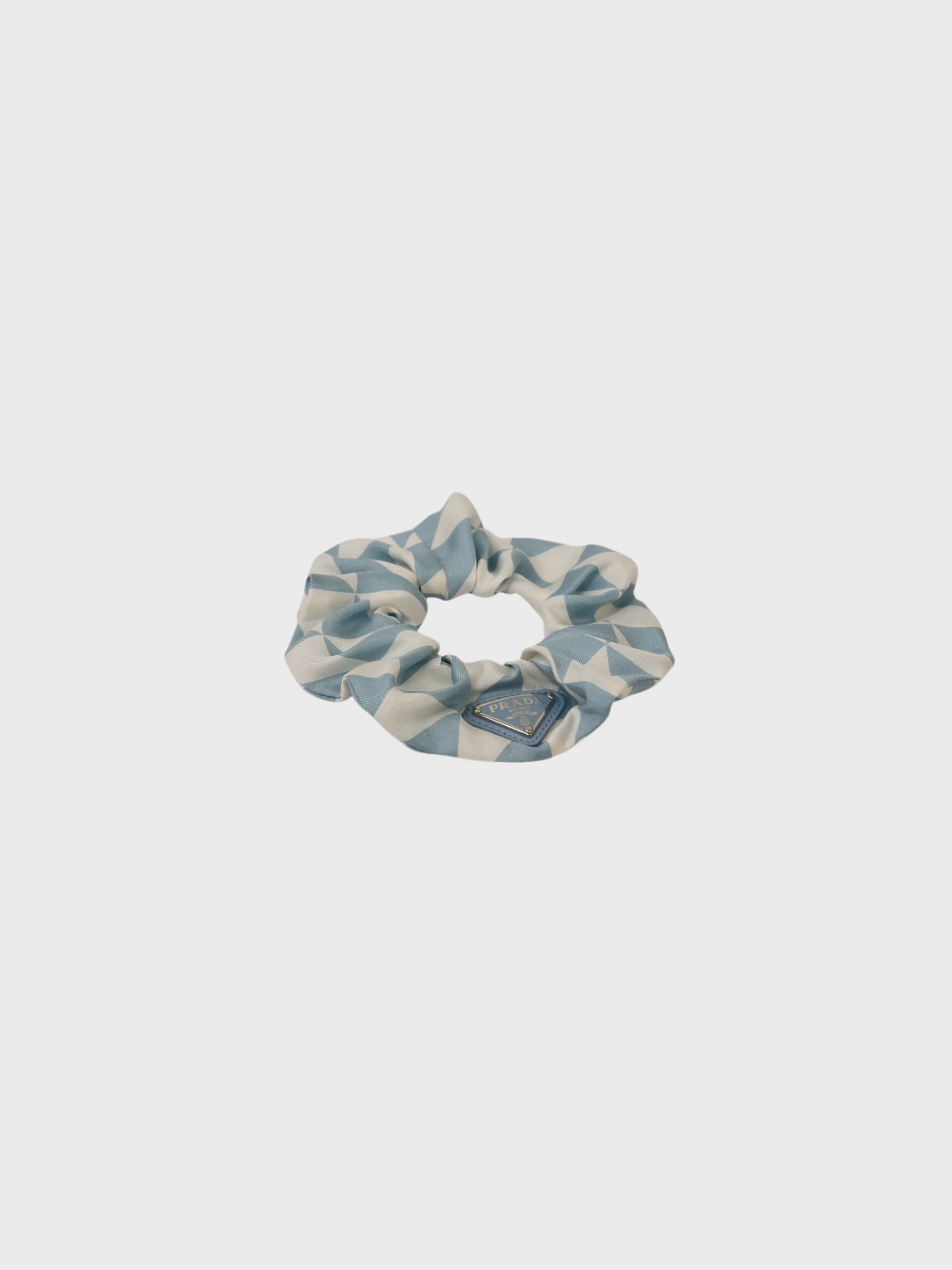 Prada 2020s Light Blue White Silk Triangle Logo Scrunchie - Image 3