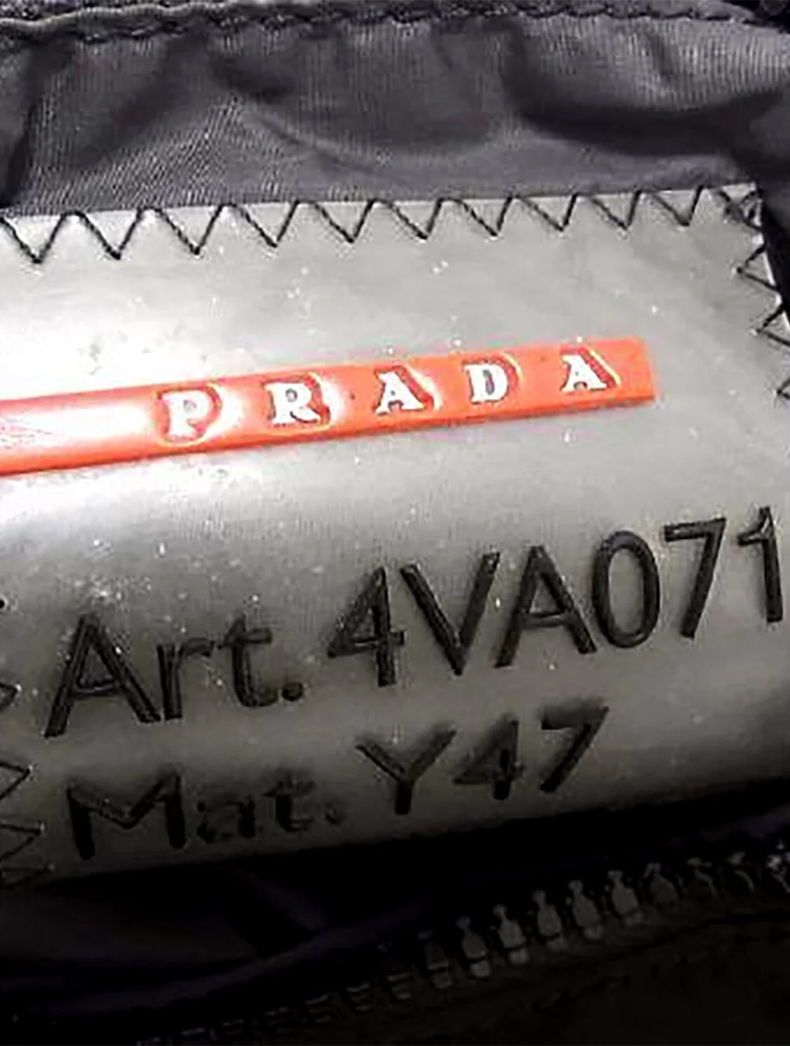 Prada 2000s Sports Small Handbag - Image 5