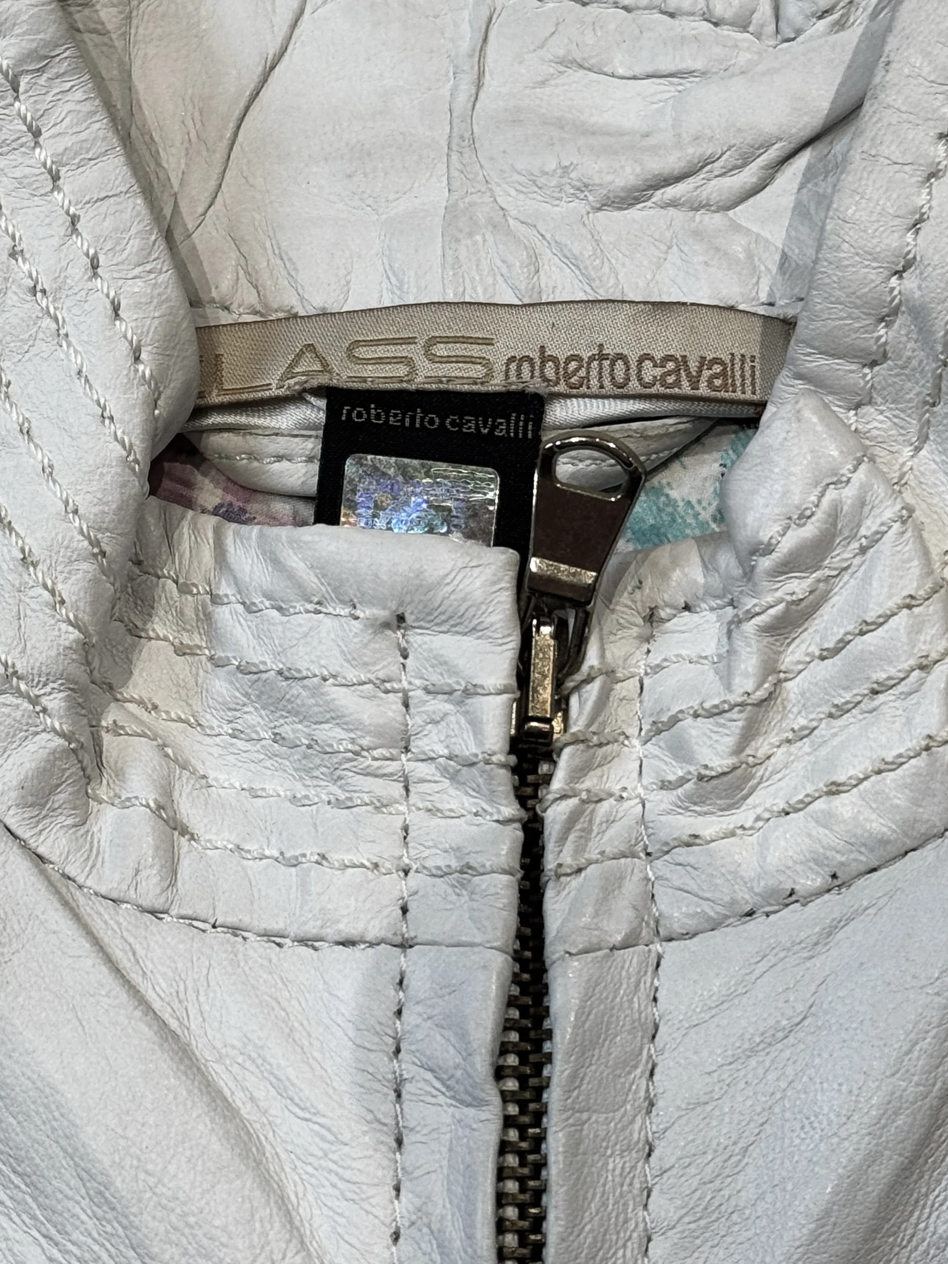 Roberto Cavalli 2000s White Leather Scalloped Jacket - Image 3
