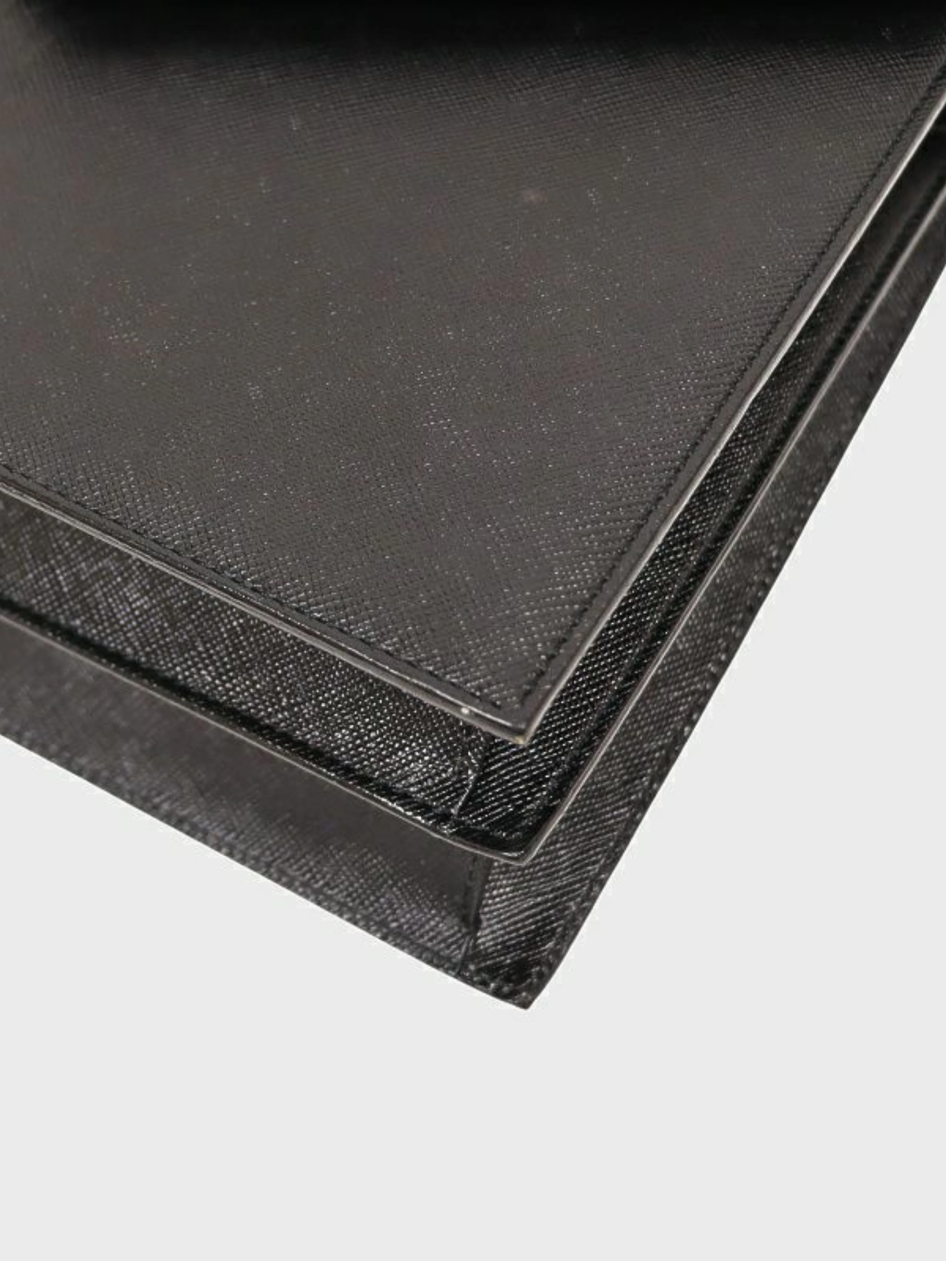 Yves Saint Laurent 2000s Black Leather Logo-Stamped Shoulder Bag - Image 5